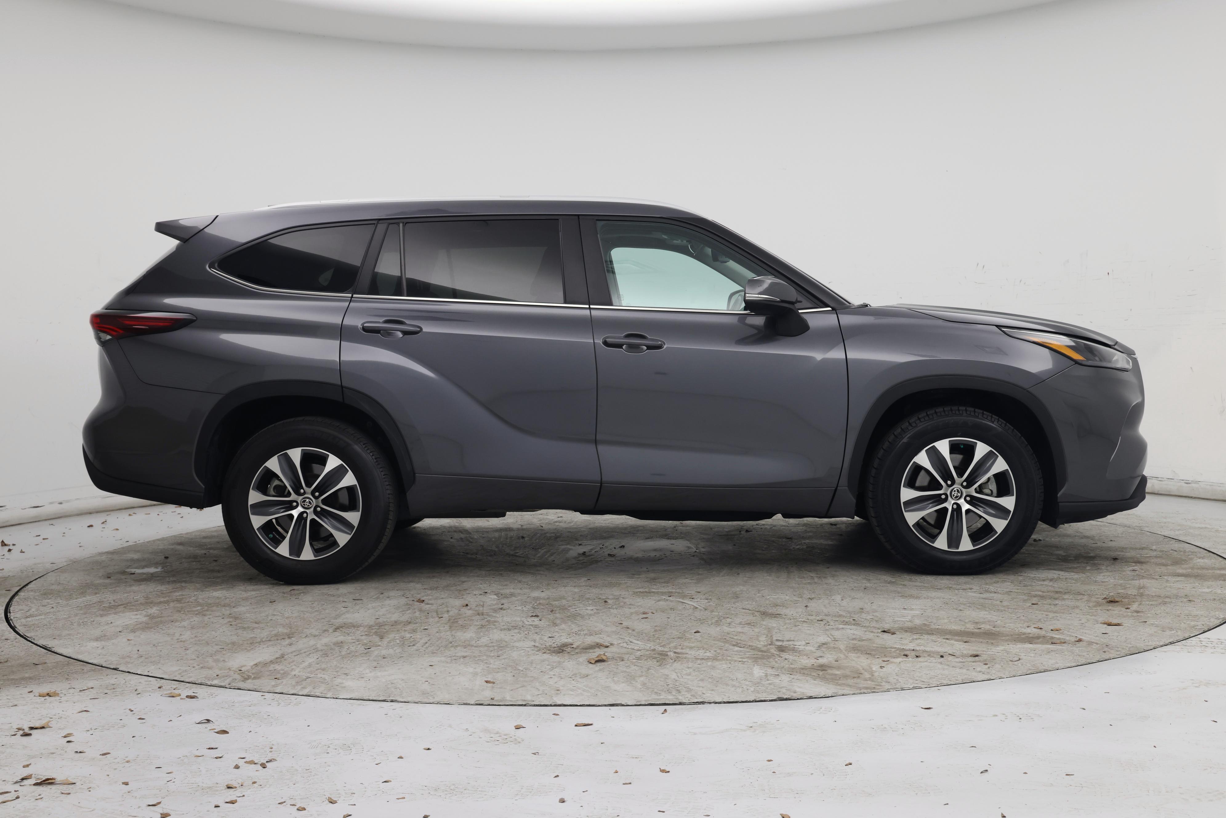 Thumbnail: 2024 Toyota Highlander - 7