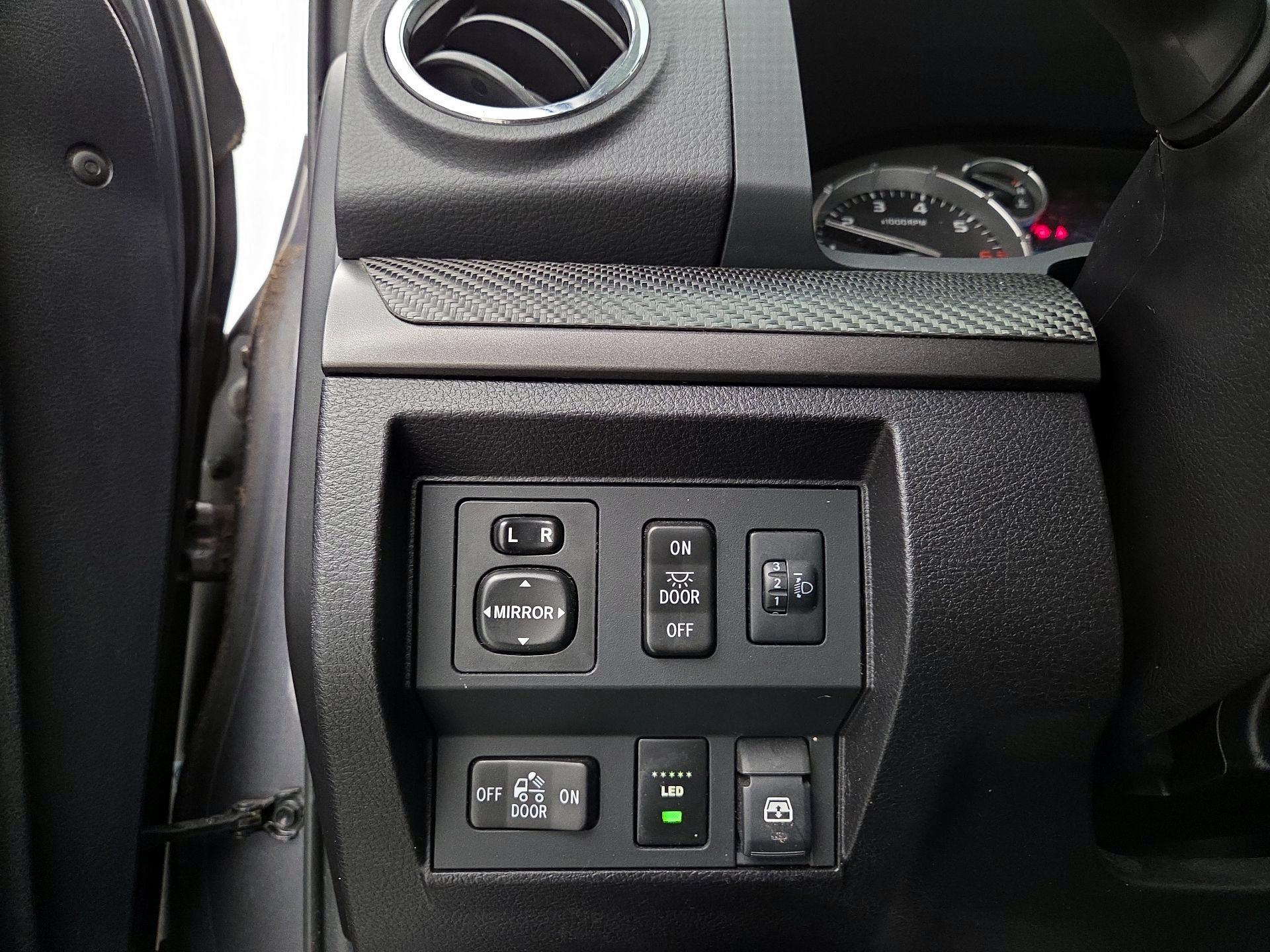 Thumbnail: 2015 Toyota Tundra - 13