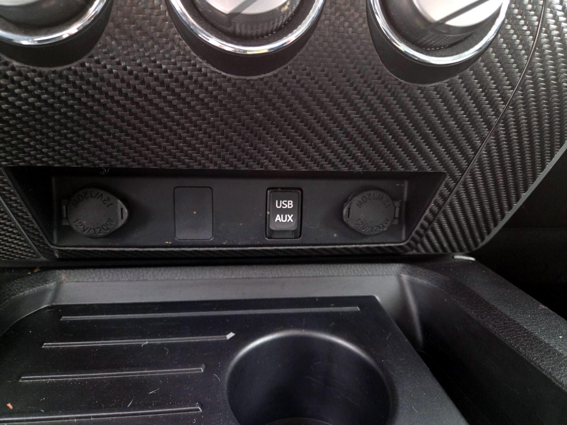 Thumbnail: 2015 Toyota Tundra - 18