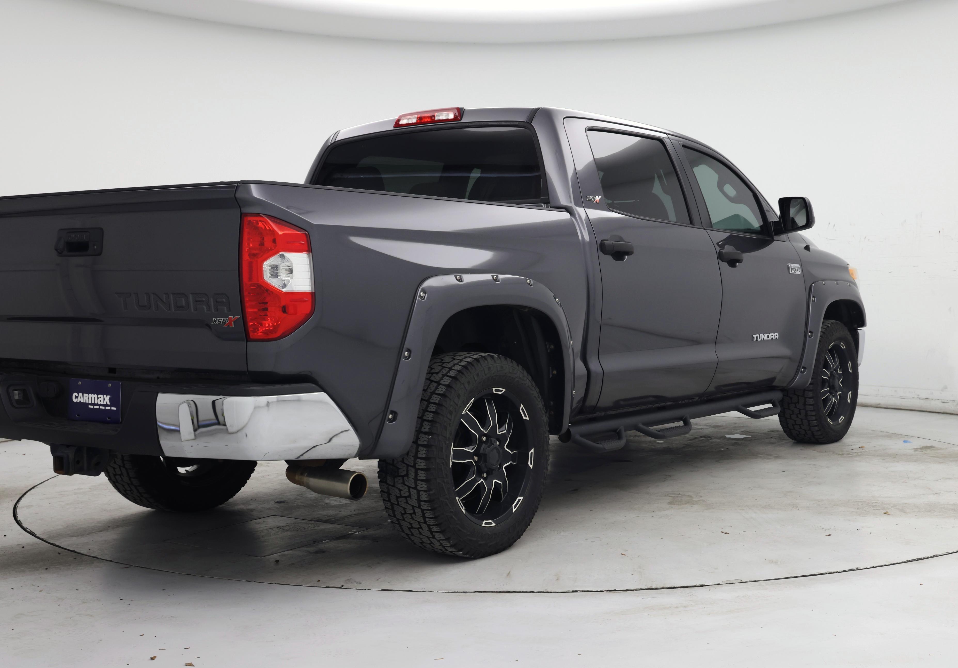 Thumbnail: 2015 Toyota Tundra - 8