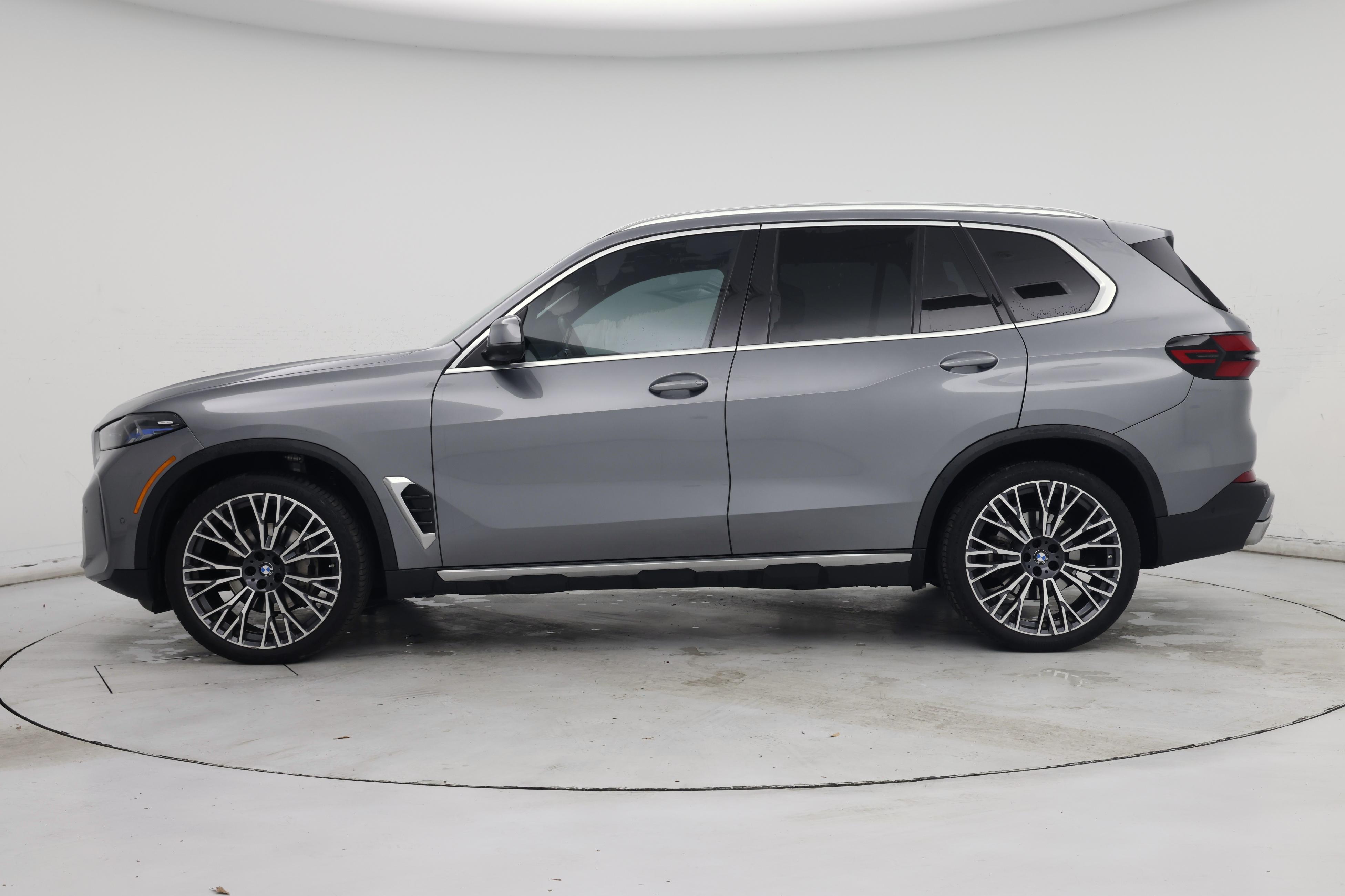 Thumbnail: 2024 BMW X5 - 3
