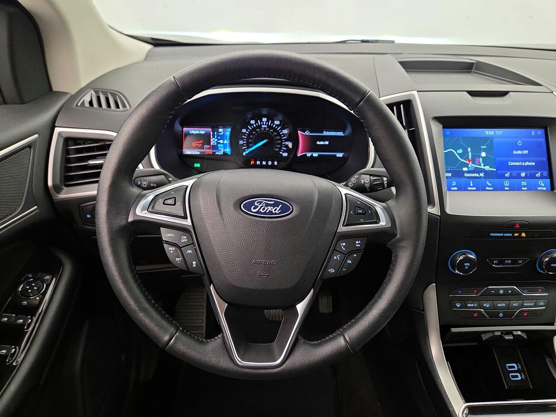Thumbnail: 2020 Ford Edge - 10
