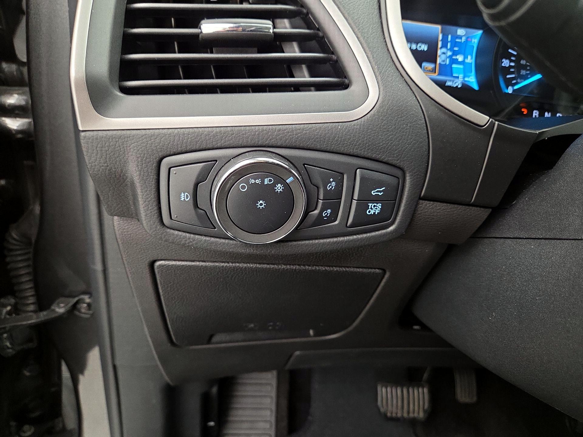 Thumbnail: 2020 Ford Edge - 13