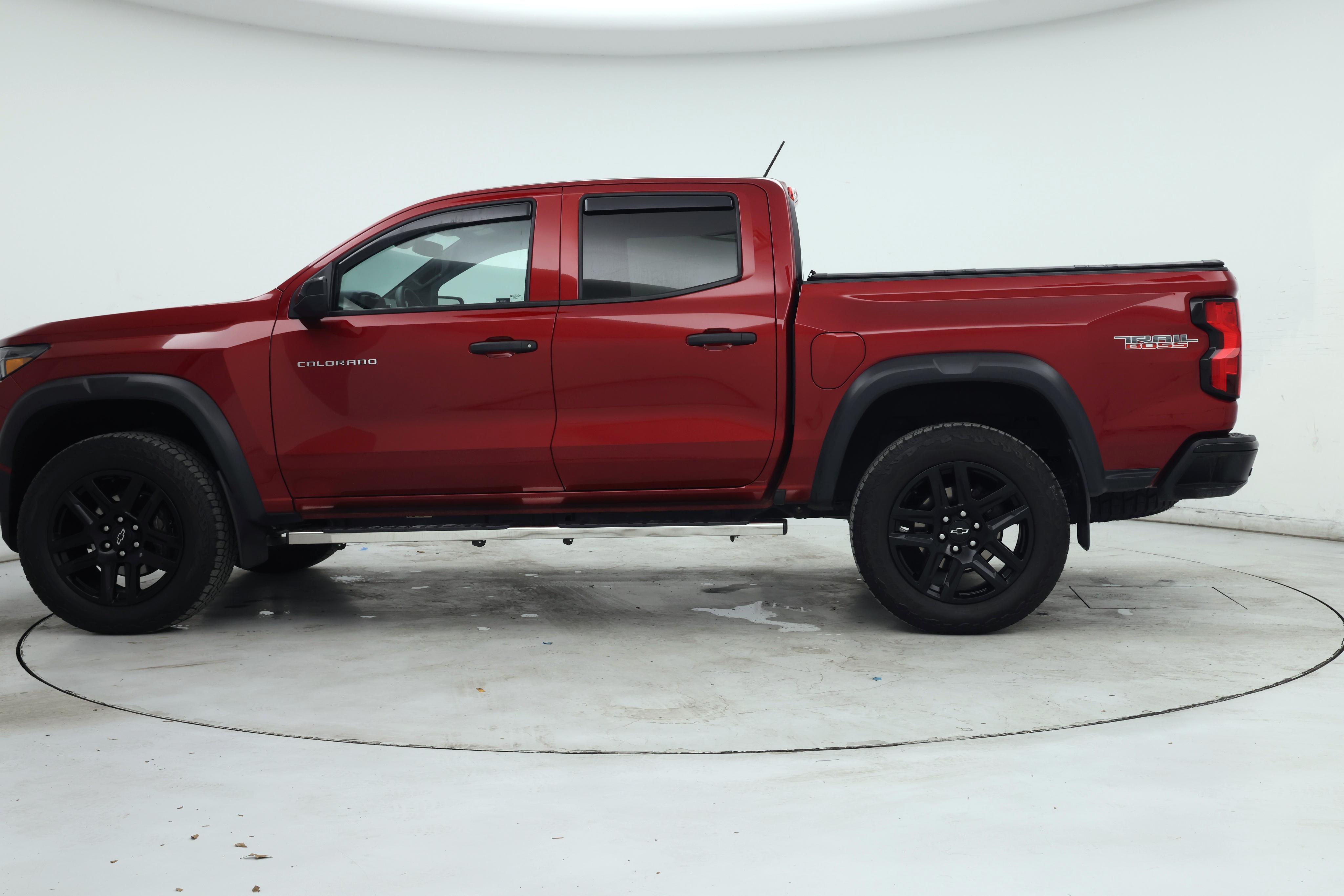 Thumbnail: 2023 Chevrolet Colorado - 3