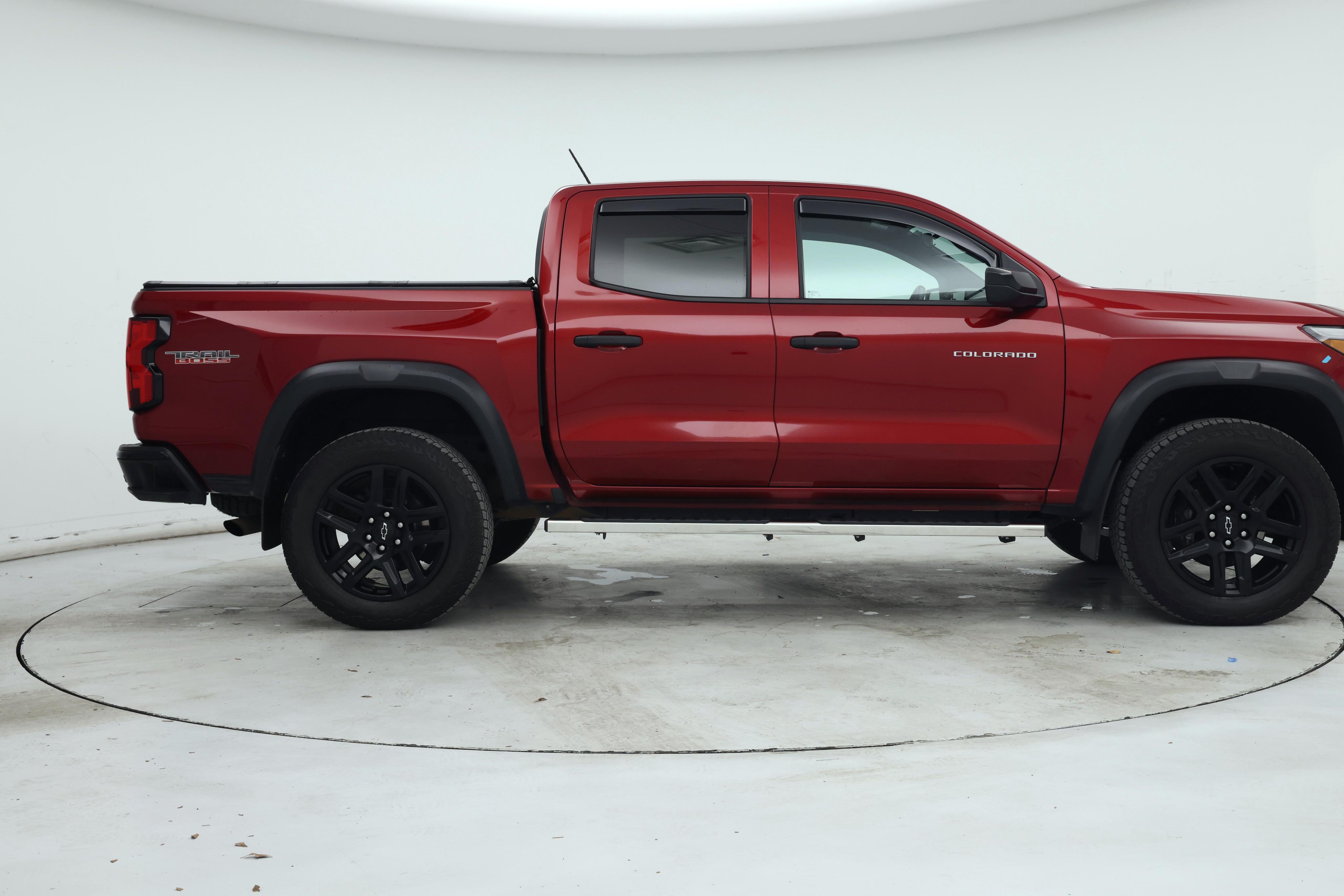 Thumbnail: 2023 Chevrolet Colorado - 7