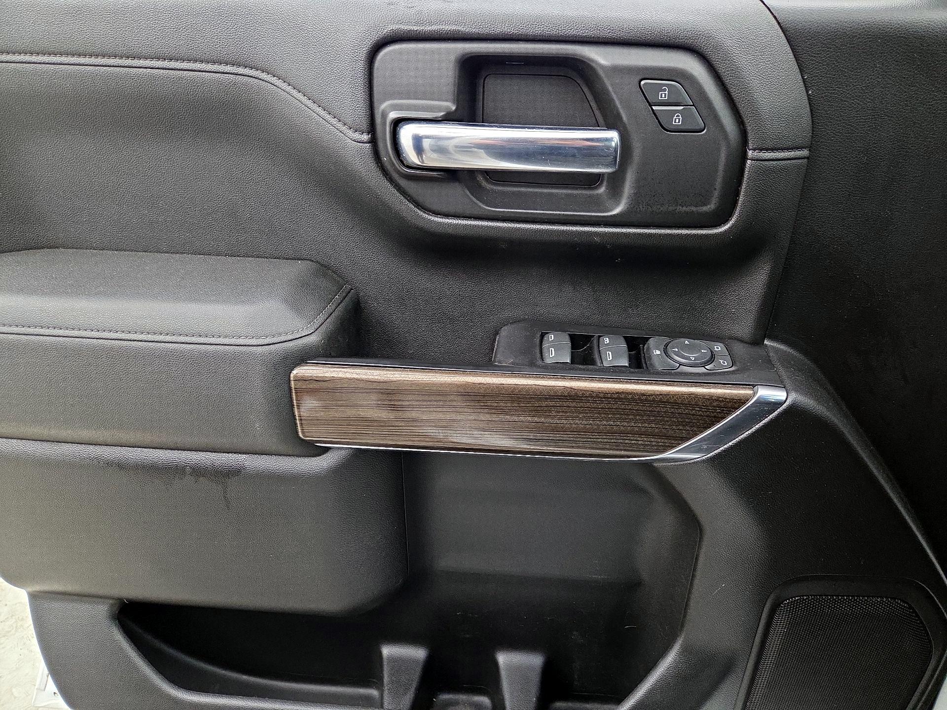 Thumbnail: 2019 Chevrolet Silverado 1500 - 12