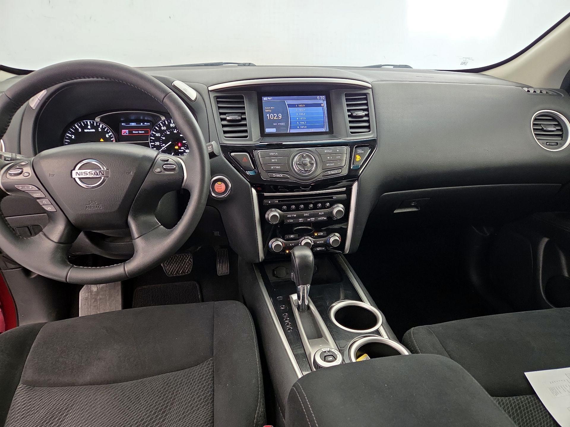 Thumbnail: 2015 Nissan Pathfinder - 9