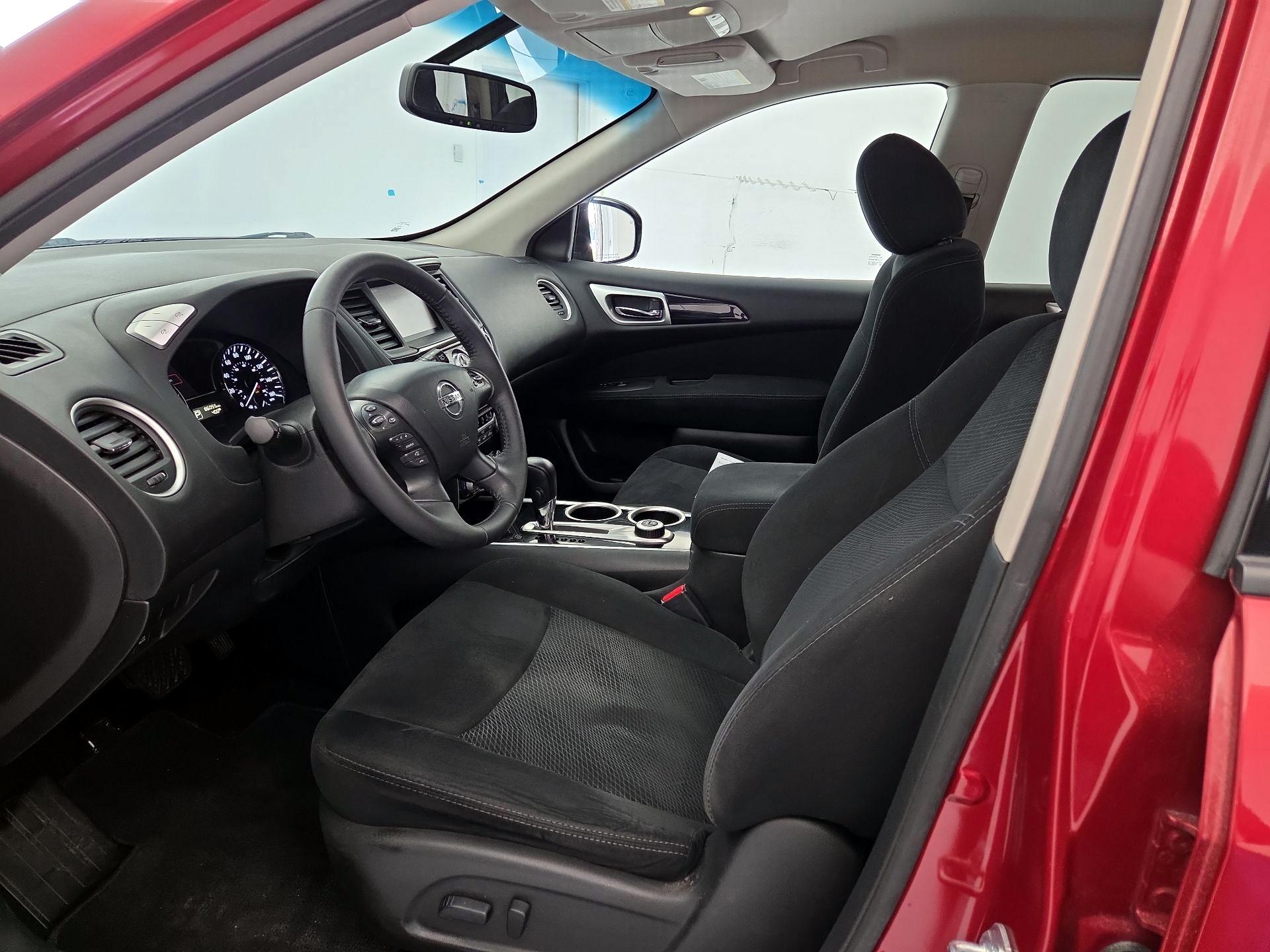 Thumbnail: 2015 Nissan Pathfinder - 11