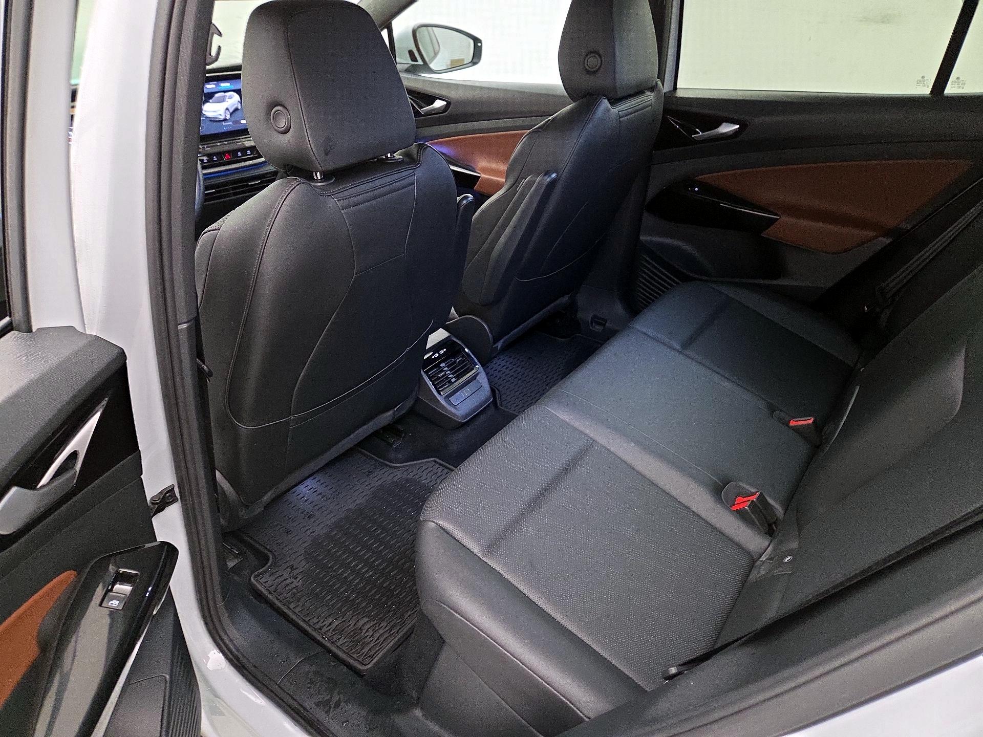 Thumbnail: 2022 Volkswagen ID.4 - 18