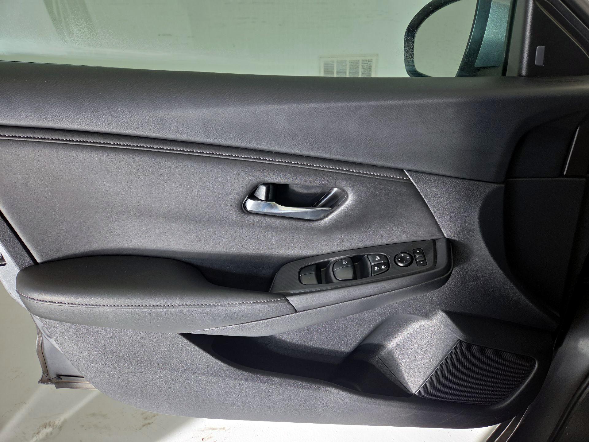 Thumbnail: 2023 Nissan Sentra - 12