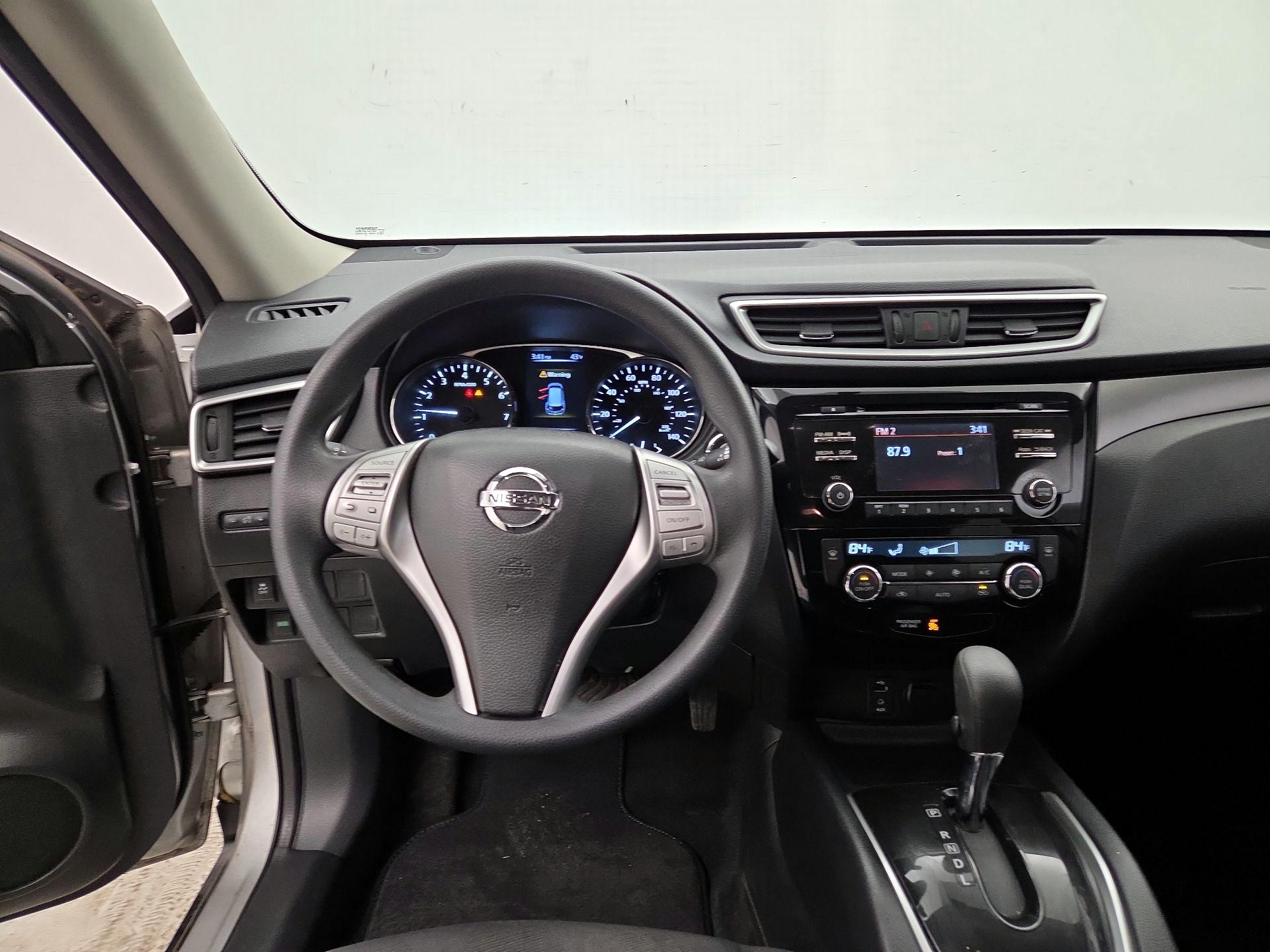 Thumbnail: 2016 Nissan Rogue - 9