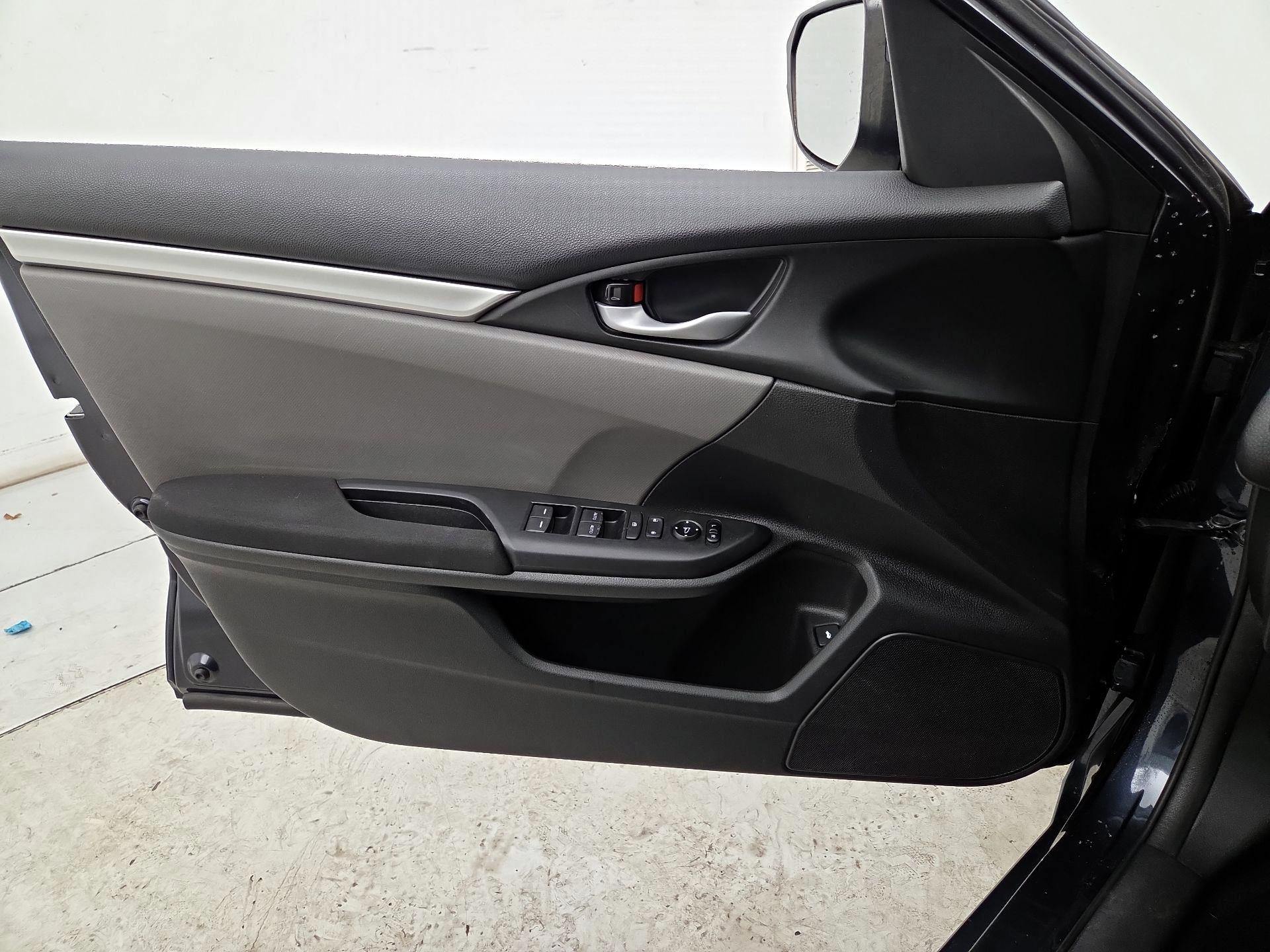 Thumbnail: 2018 Honda Civic - 12