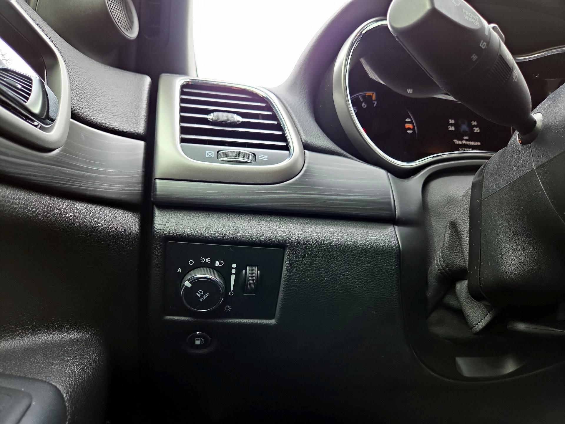 Thumbnail: 2020 Jeep Grand Cherokee - 11