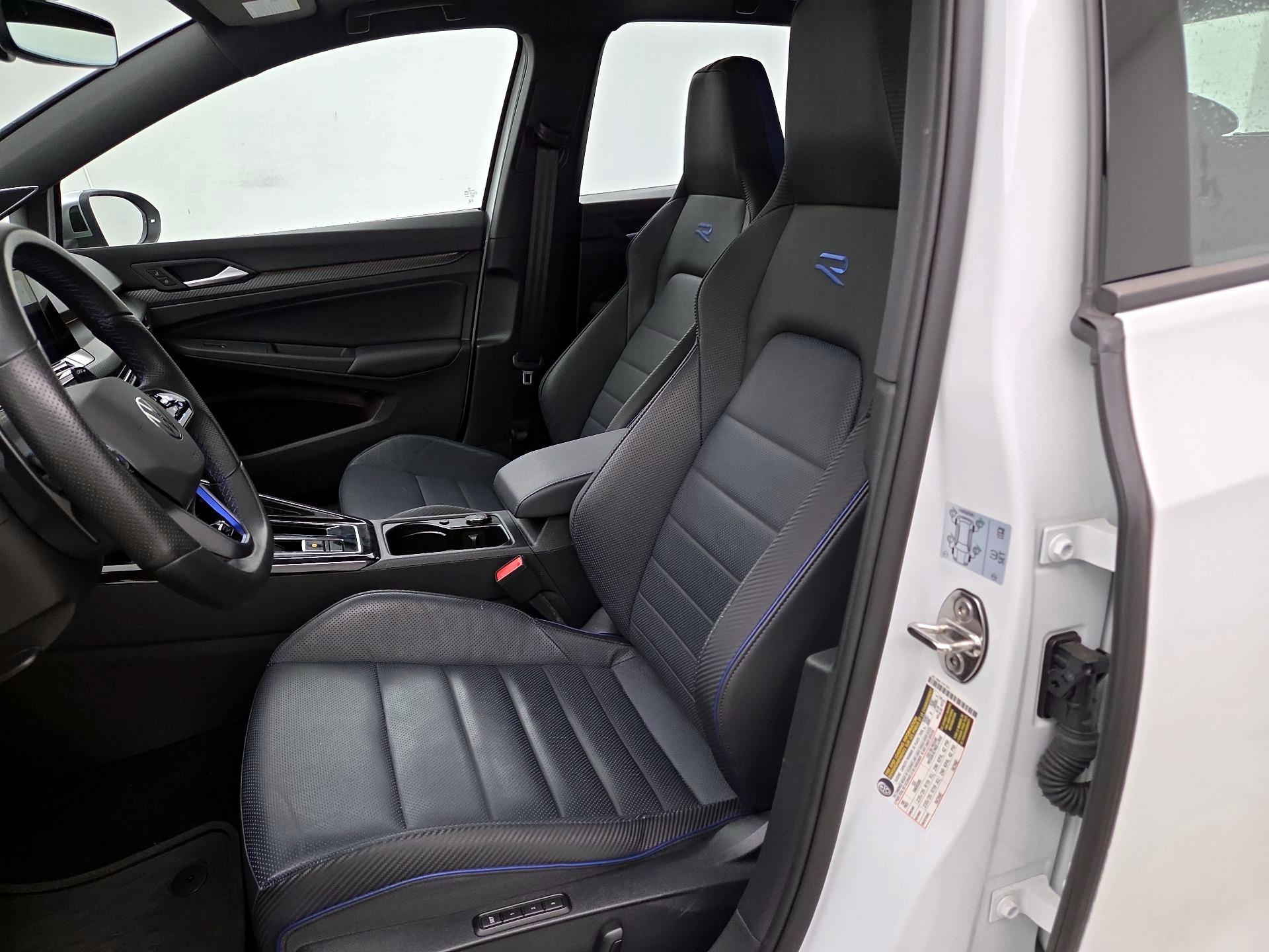 Thumbnail: 2024 Volkswagen Golf - 11