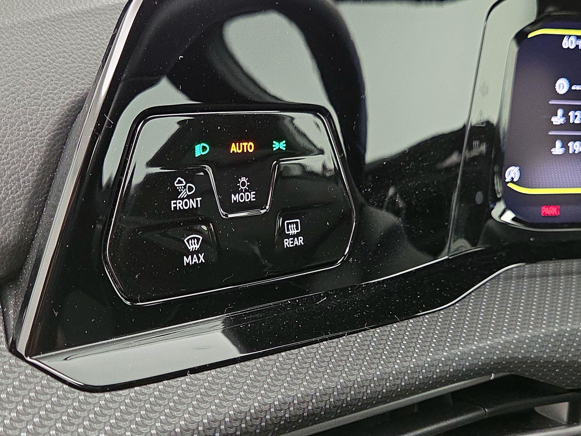 Thumbnail: 2024 Volkswagen Golf - 13