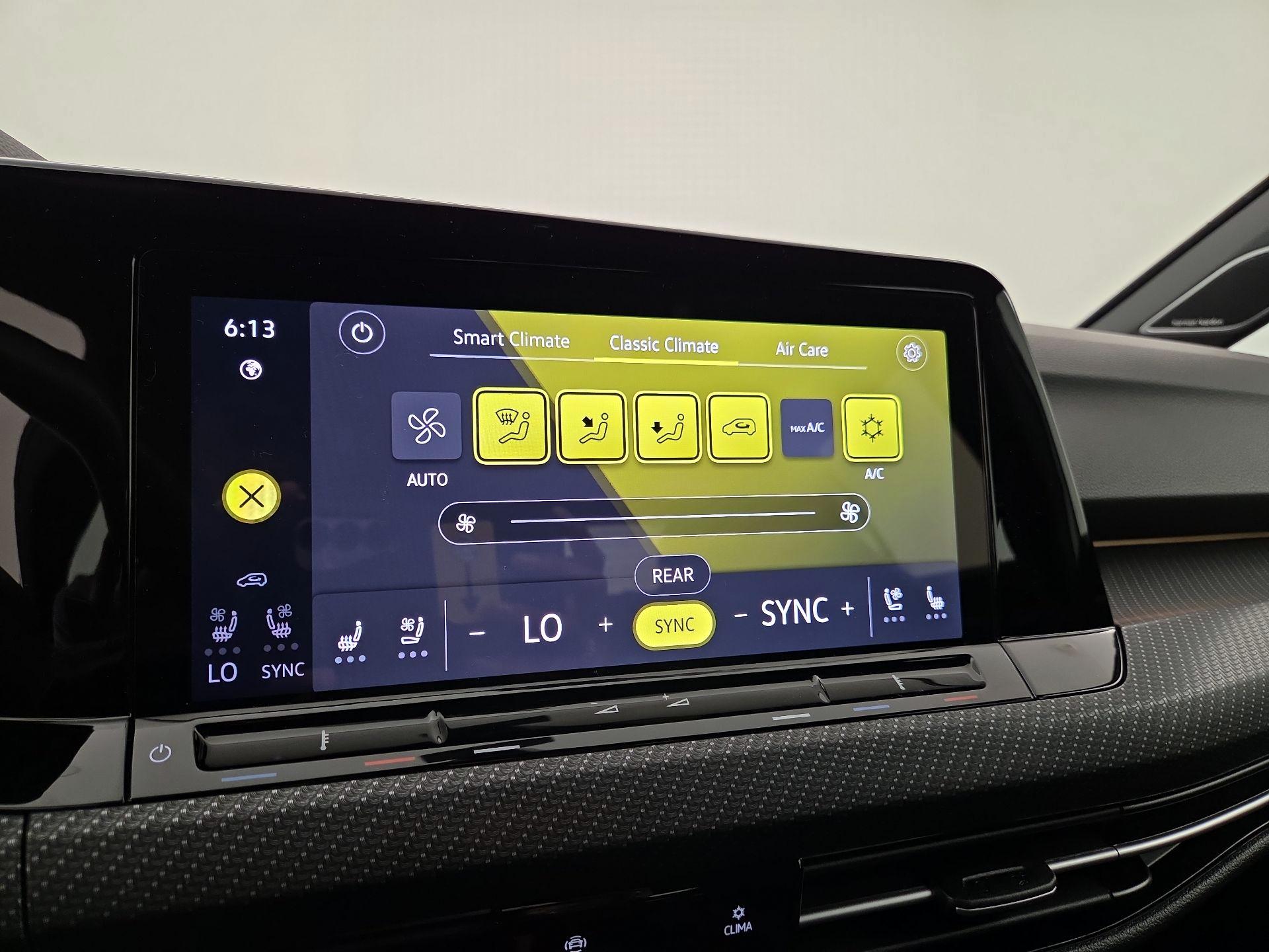 Thumbnail: 2024 Volkswagen Golf - 17