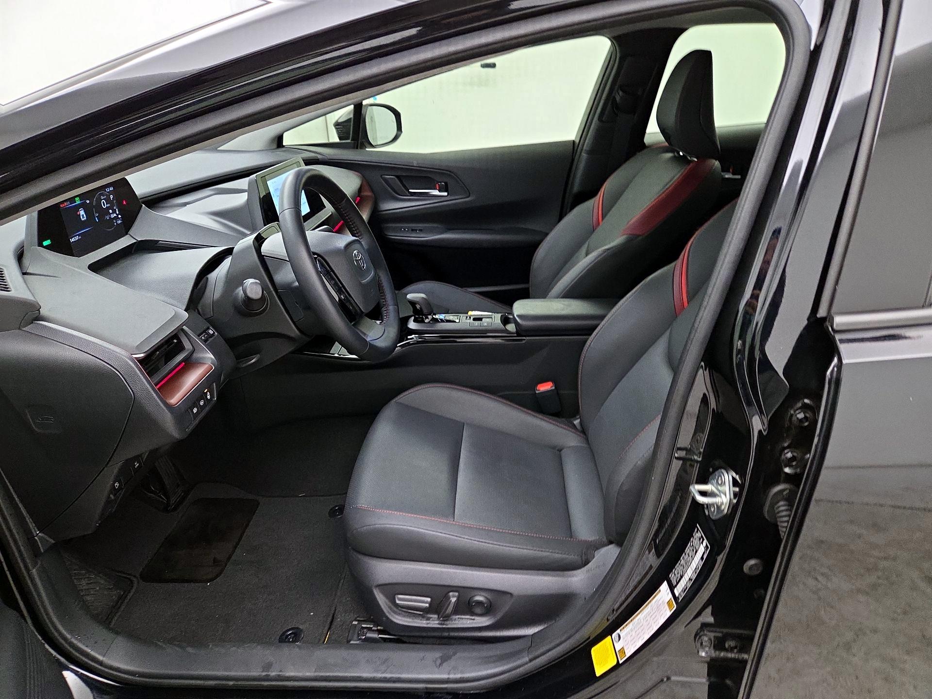 Thumbnail: 2024 Toyota Prius Prime - 11