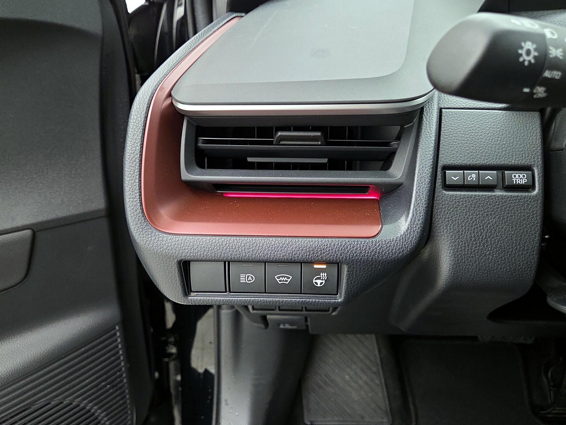 Thumbnail: 2024 Toyota Prius Prime - 13