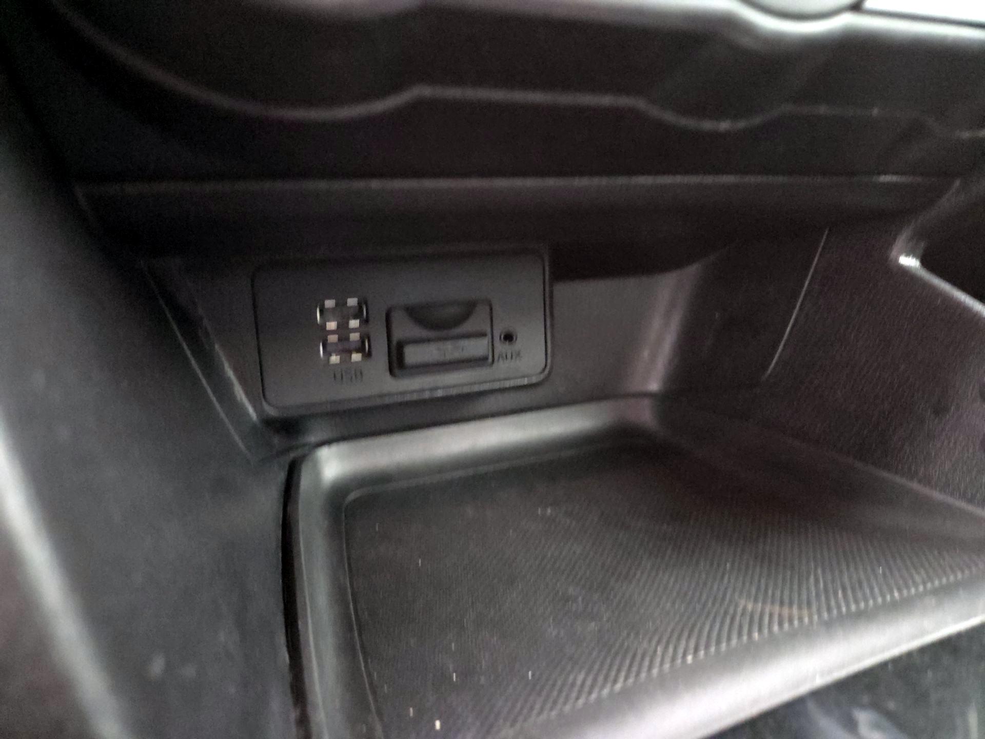 Thumbnail: 2016 Mazda Mazda3 - 18