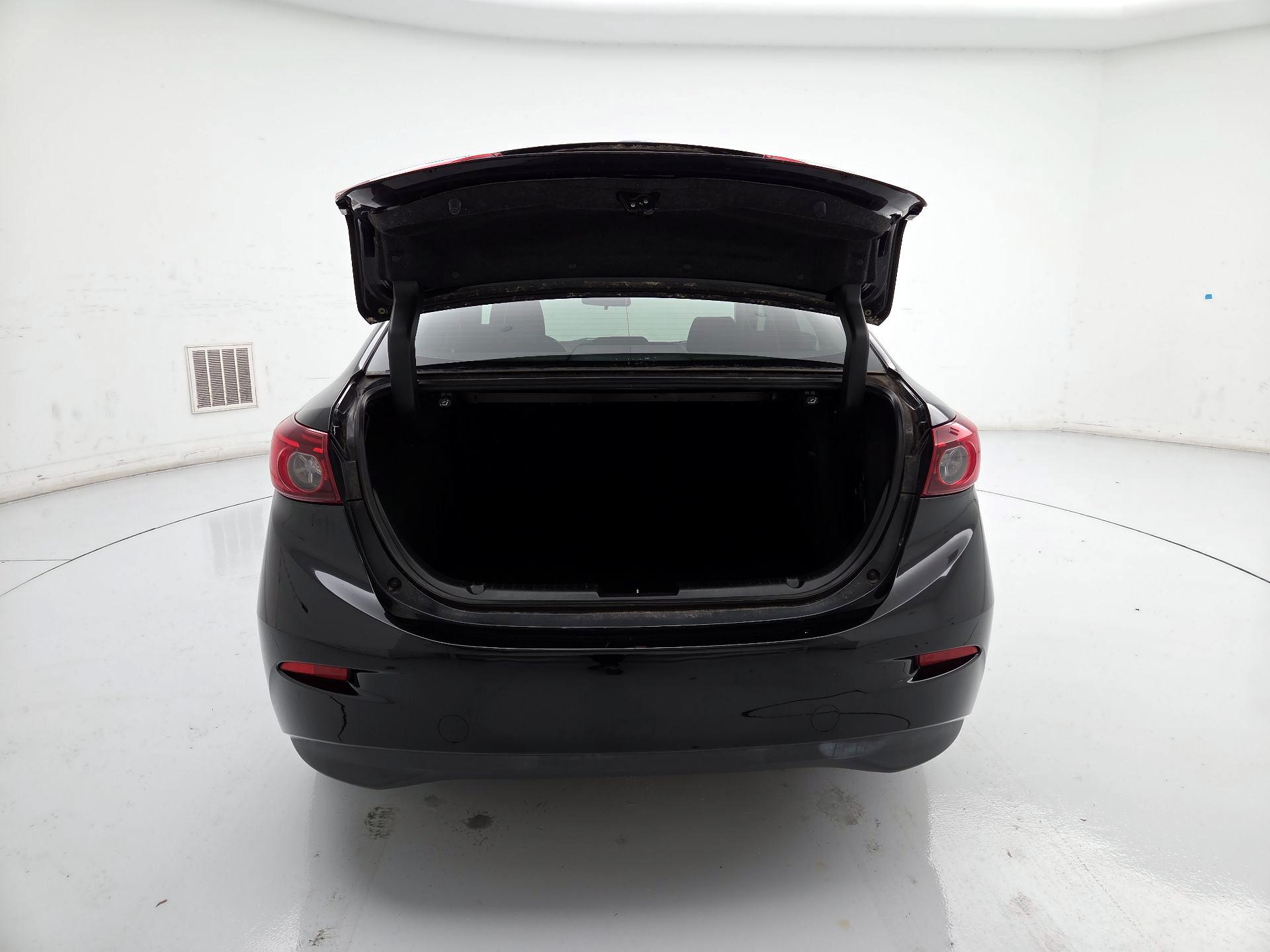 Thumbnail: 2016 Mazda Mazda3 - 20