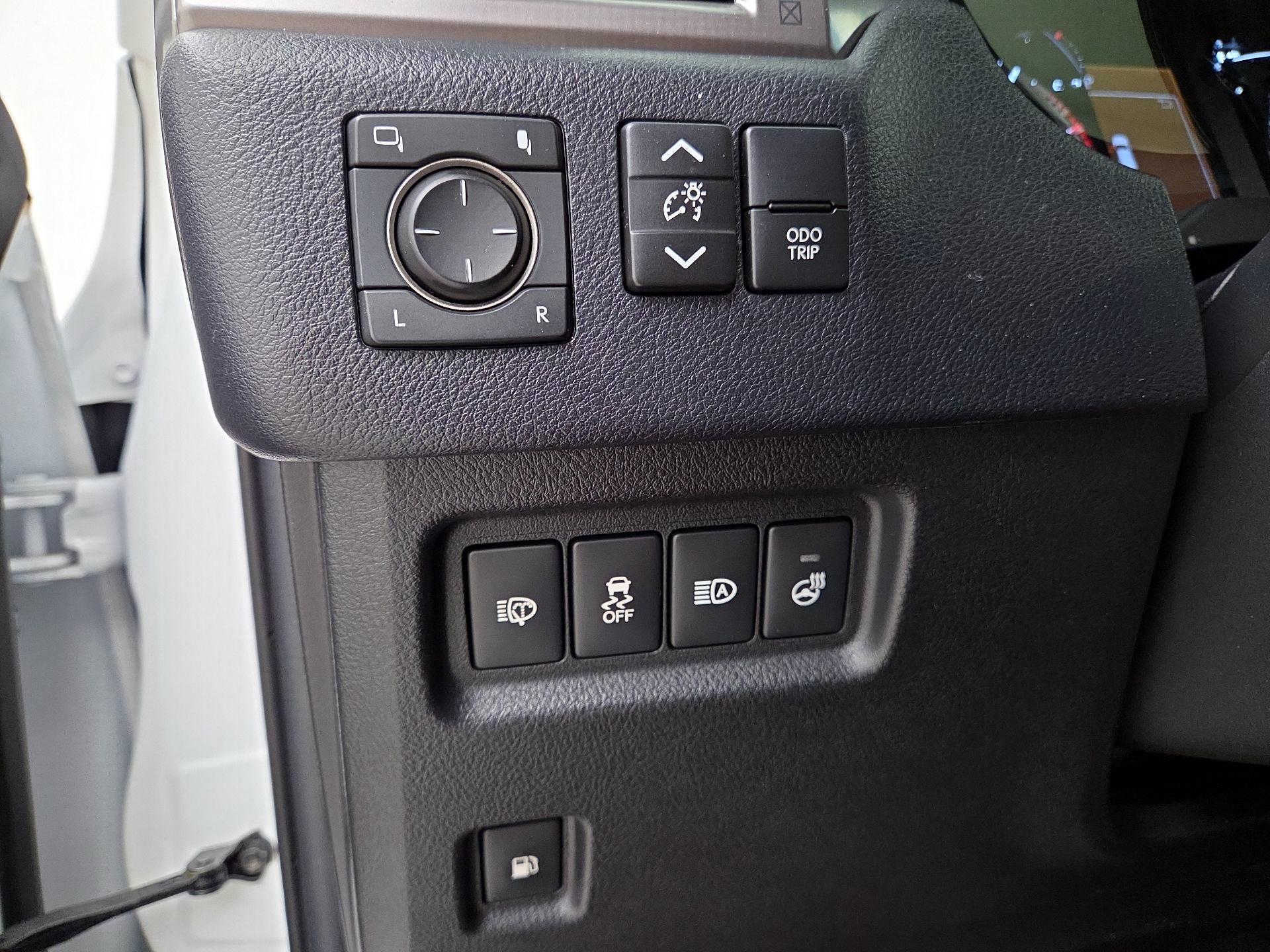 Thumbnail: 2022 Lexus GX - 13