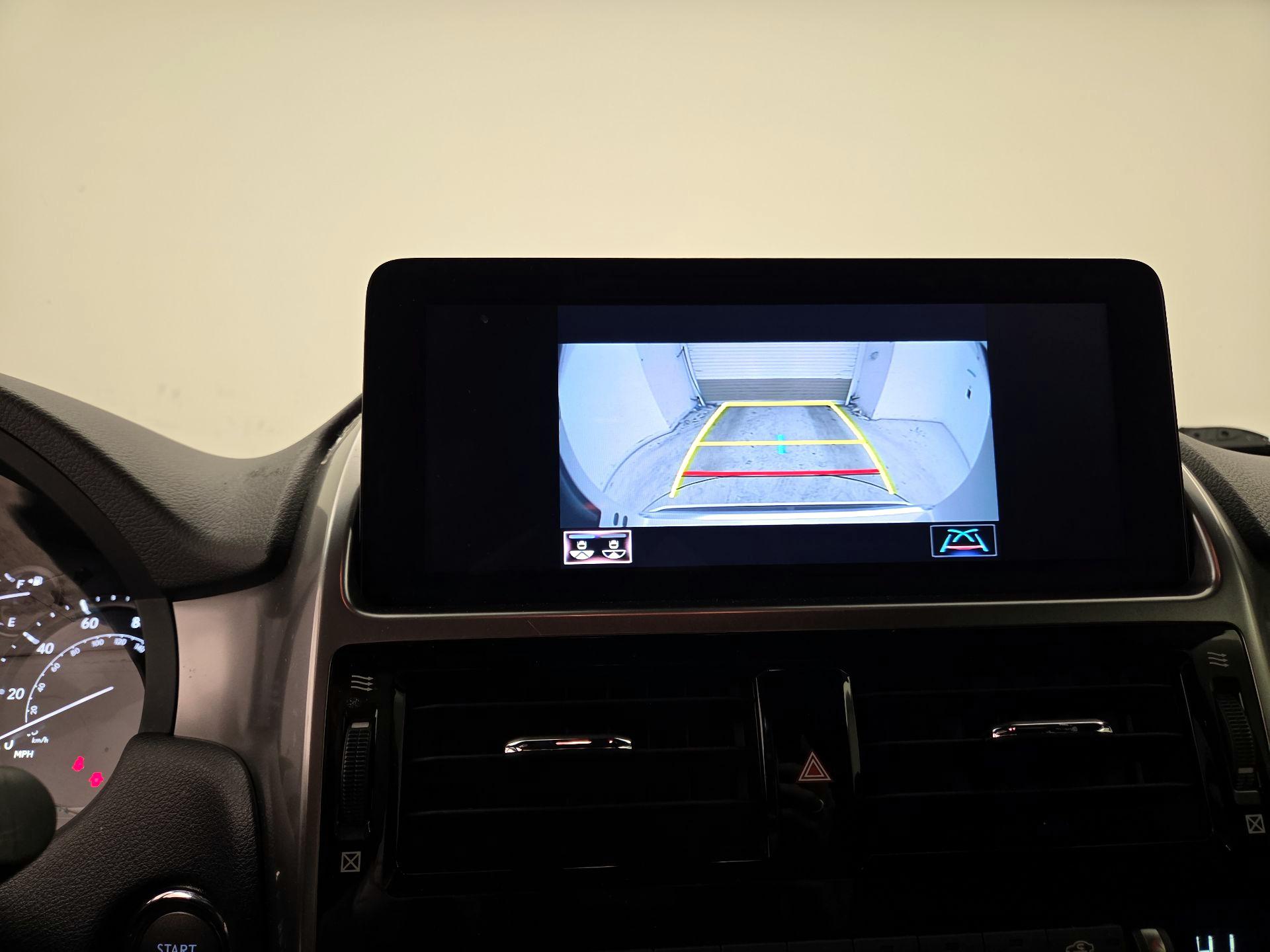 Thumbnail: 2022 Lexus GX - 15