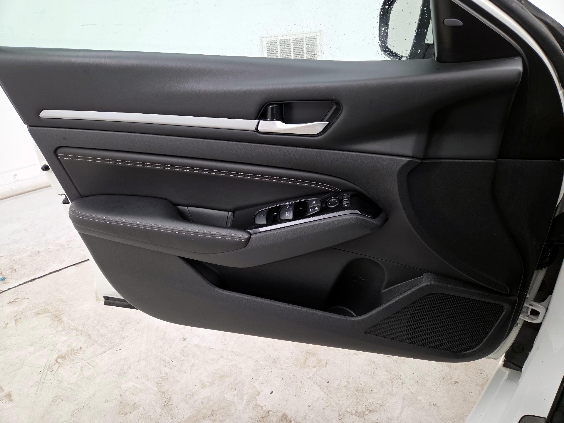 Thumbnail: 2022 Nissan Altima - 12