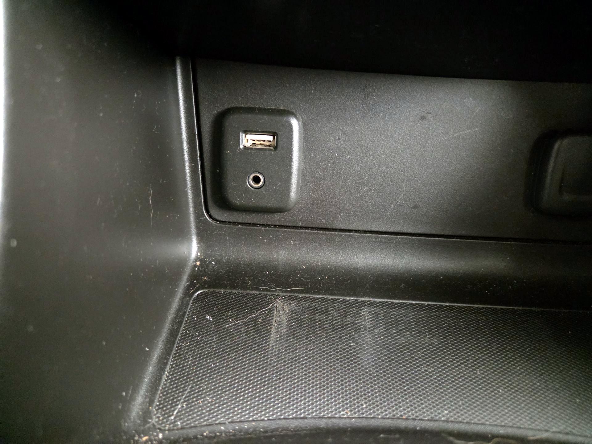 Thumbnail: 2016 Chevrolet Colorado - 18