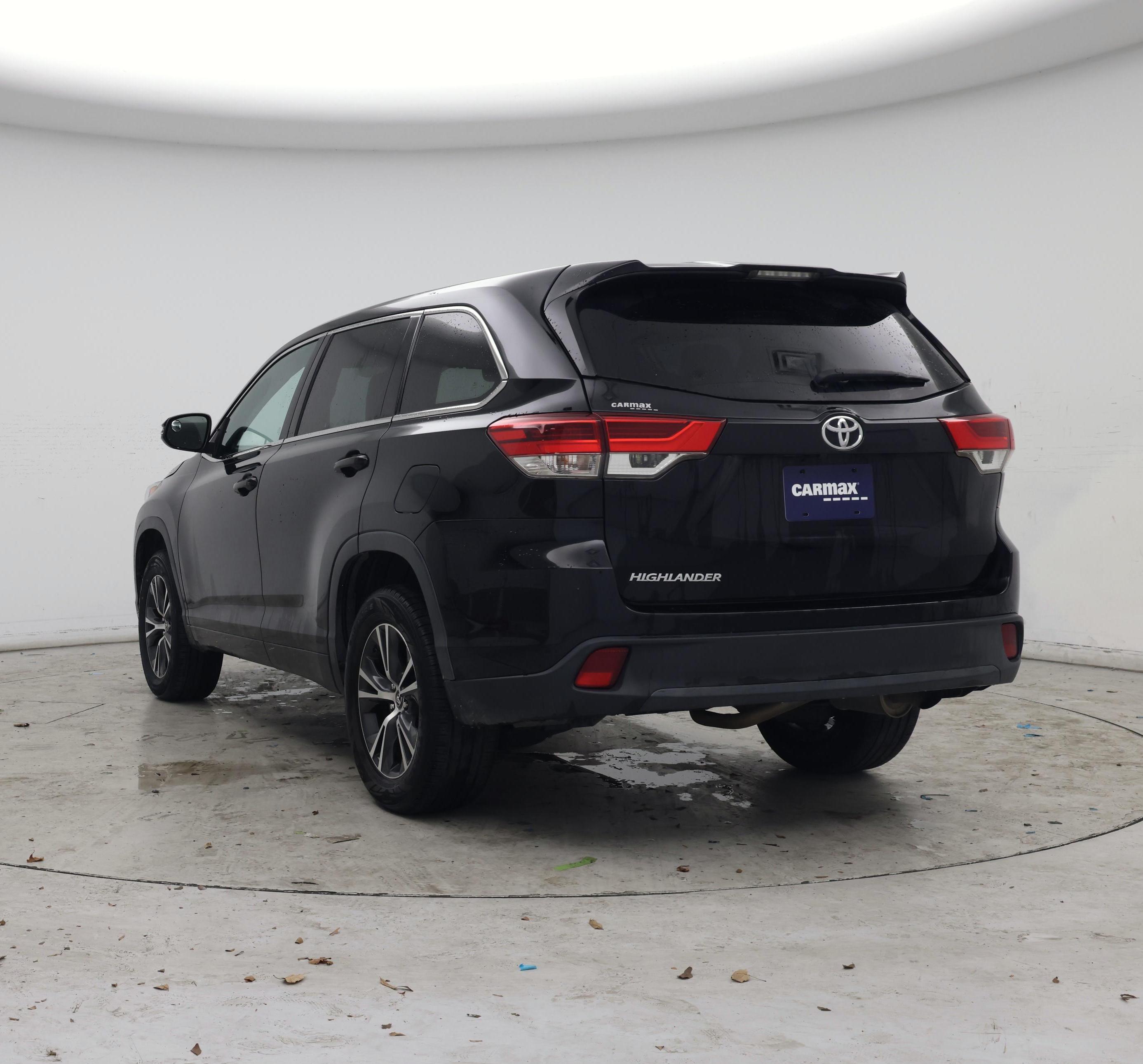 Thumbnail: 2017 Toyota Highlander - 2