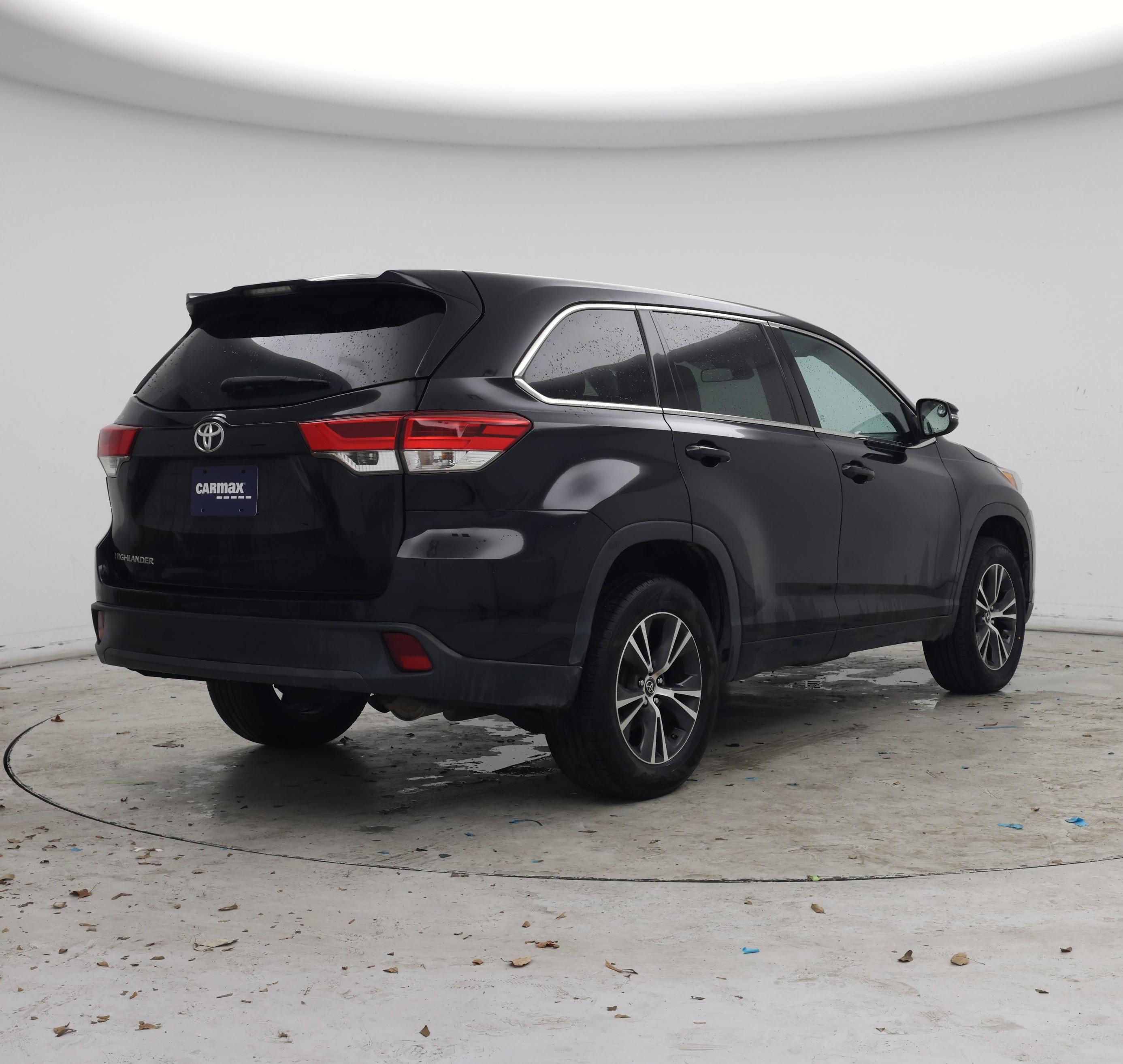 Thumbnail: 2017 Toyota Highlander - 8