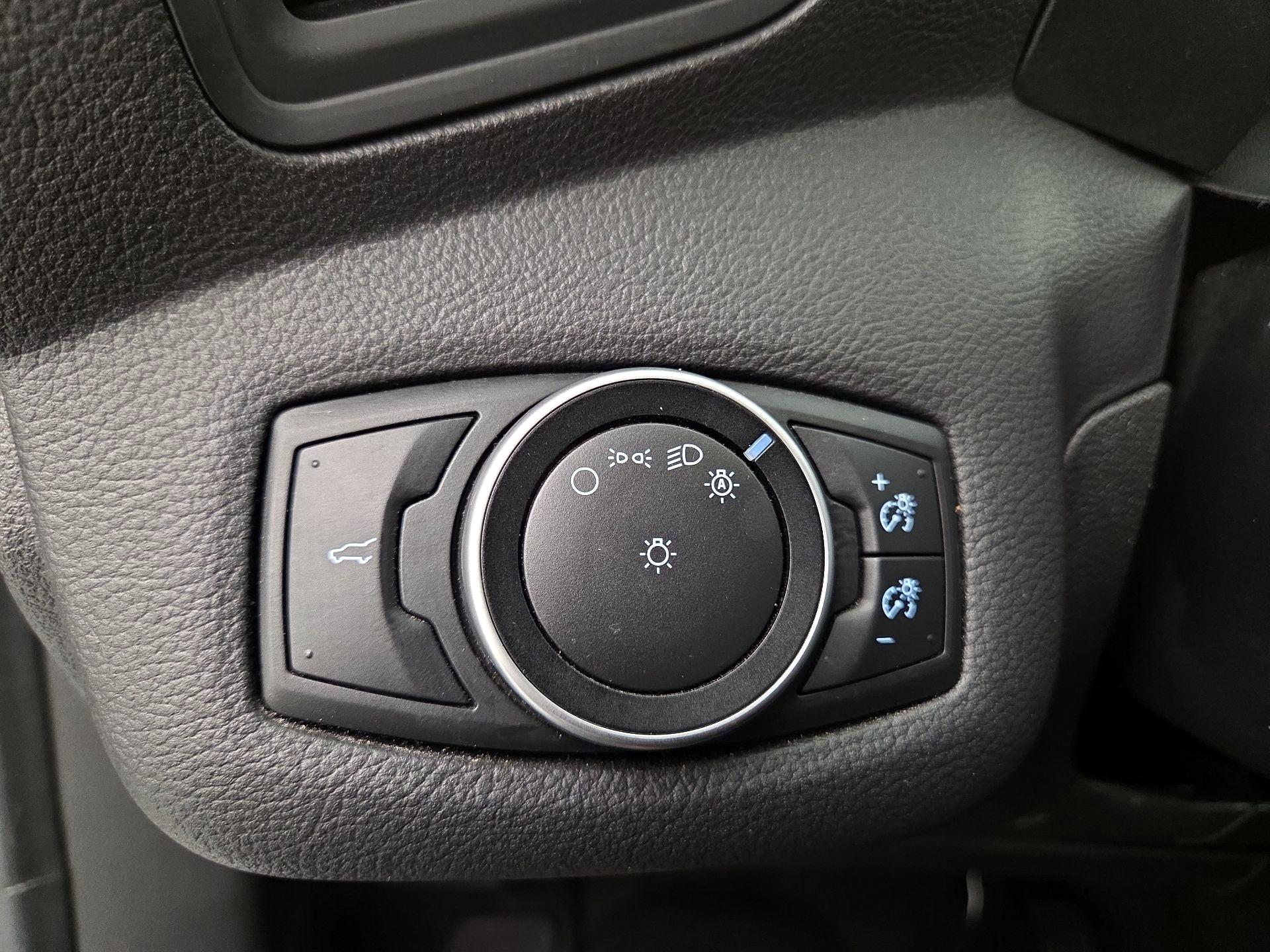 Thumbnail: 2017 Ford Escape - 13