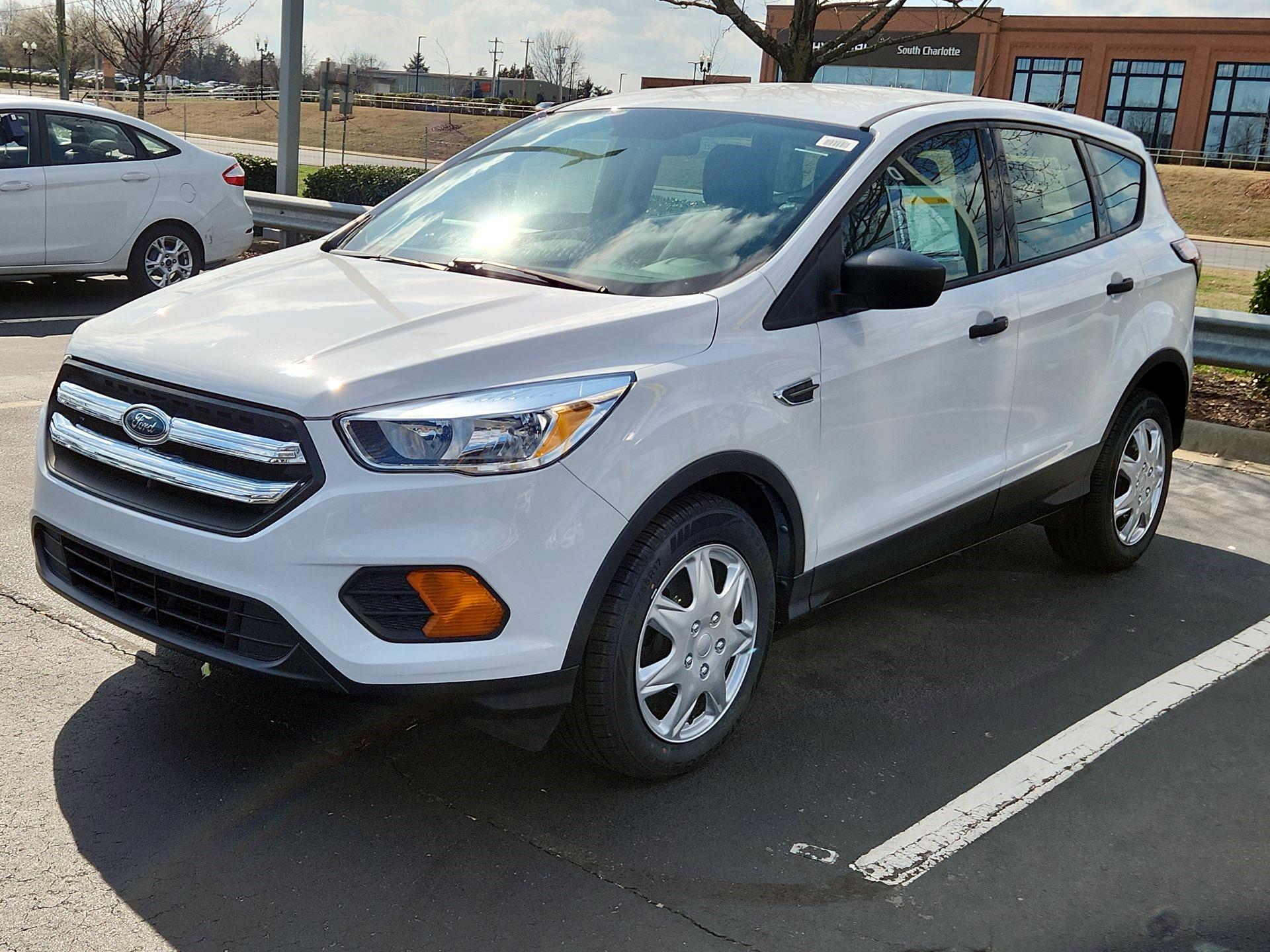 Thumbnail: 2017 Ford Escape - 3