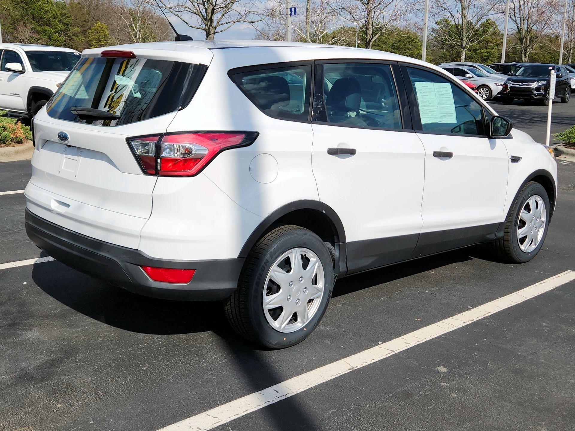 Thumbnail: 2017 Ford Escape - 5