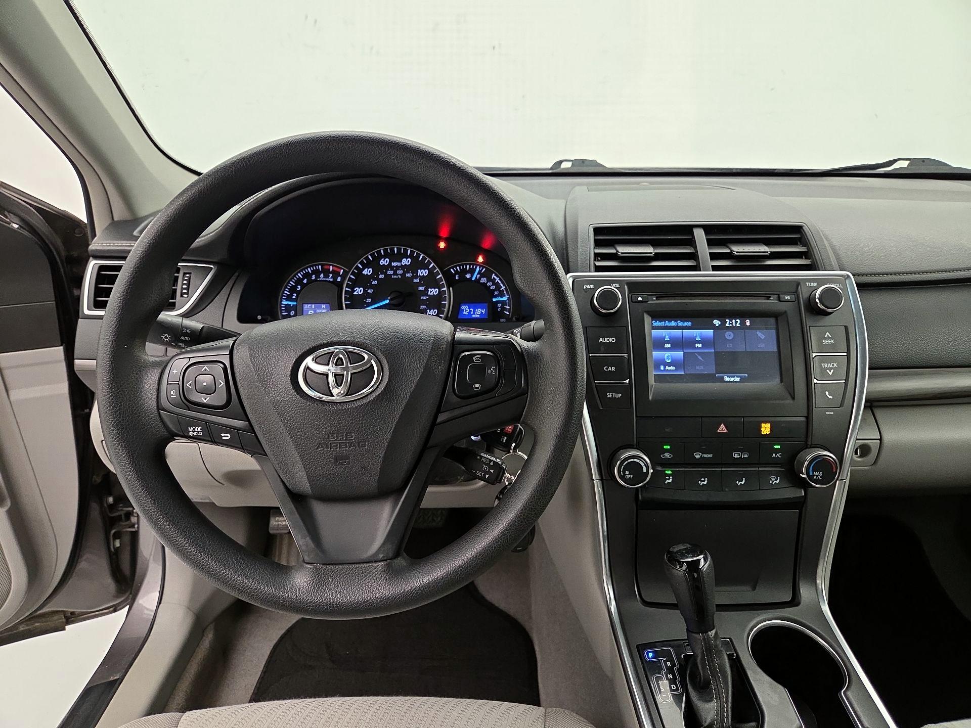 Thumbnail: 2015 Toyota Camry - 9