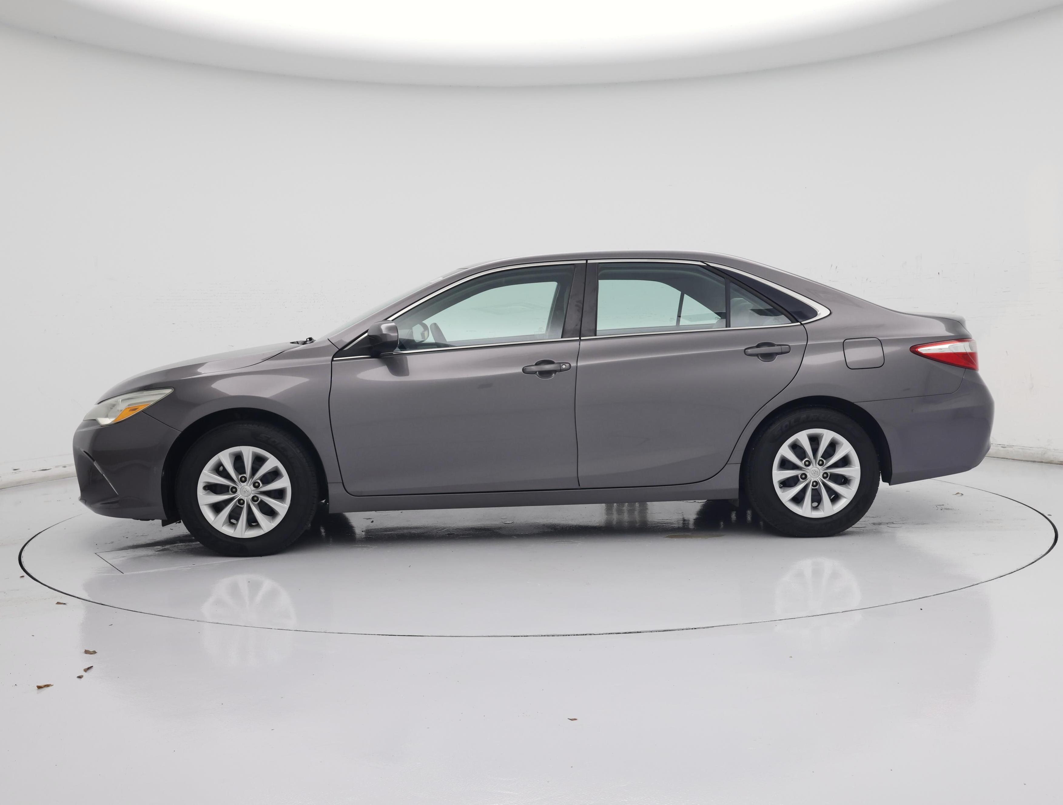 Thumbnail: 2015 Toyota Camry - 3