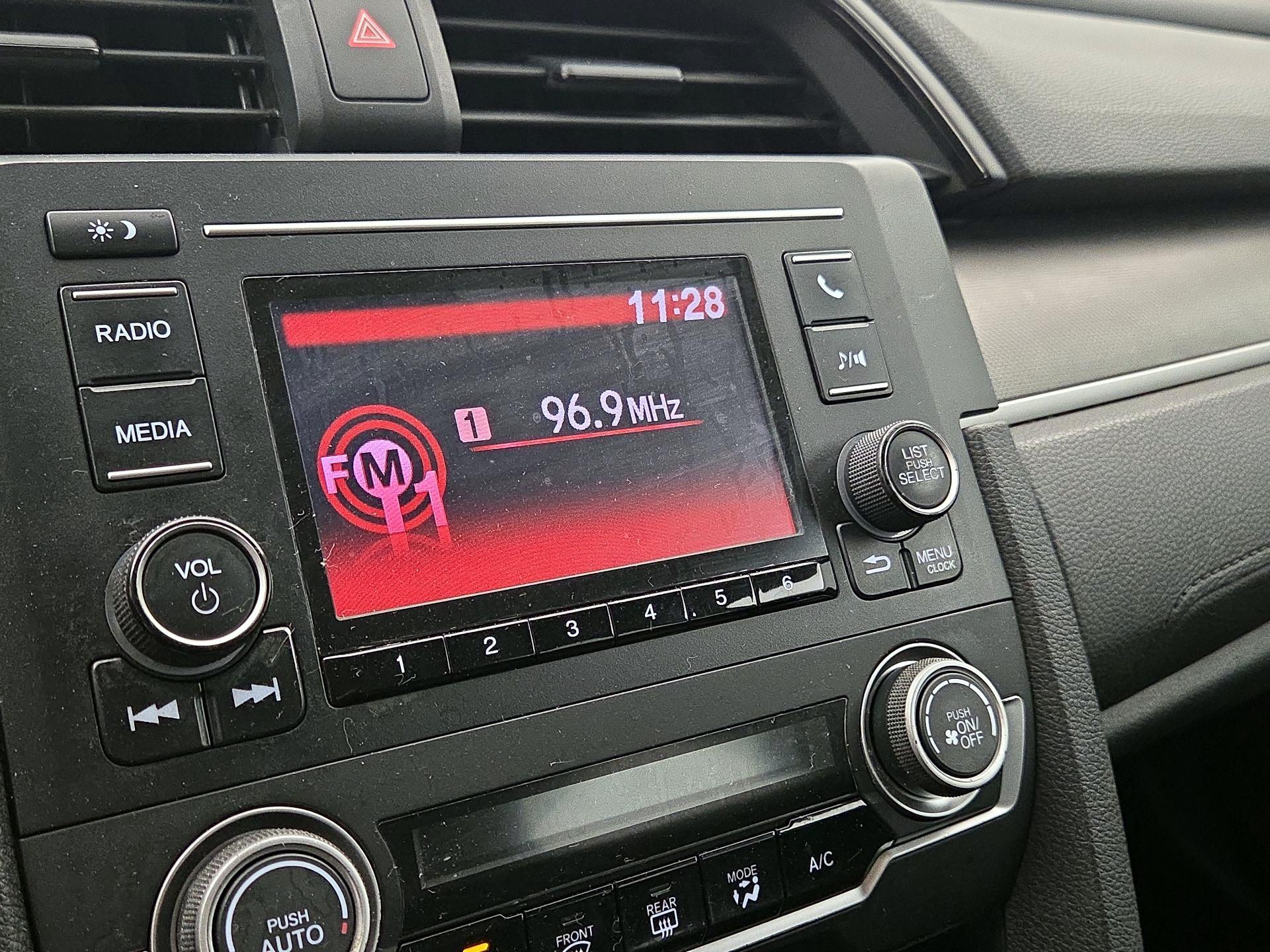 Thumbnail: 2017 Honda Civic - 15