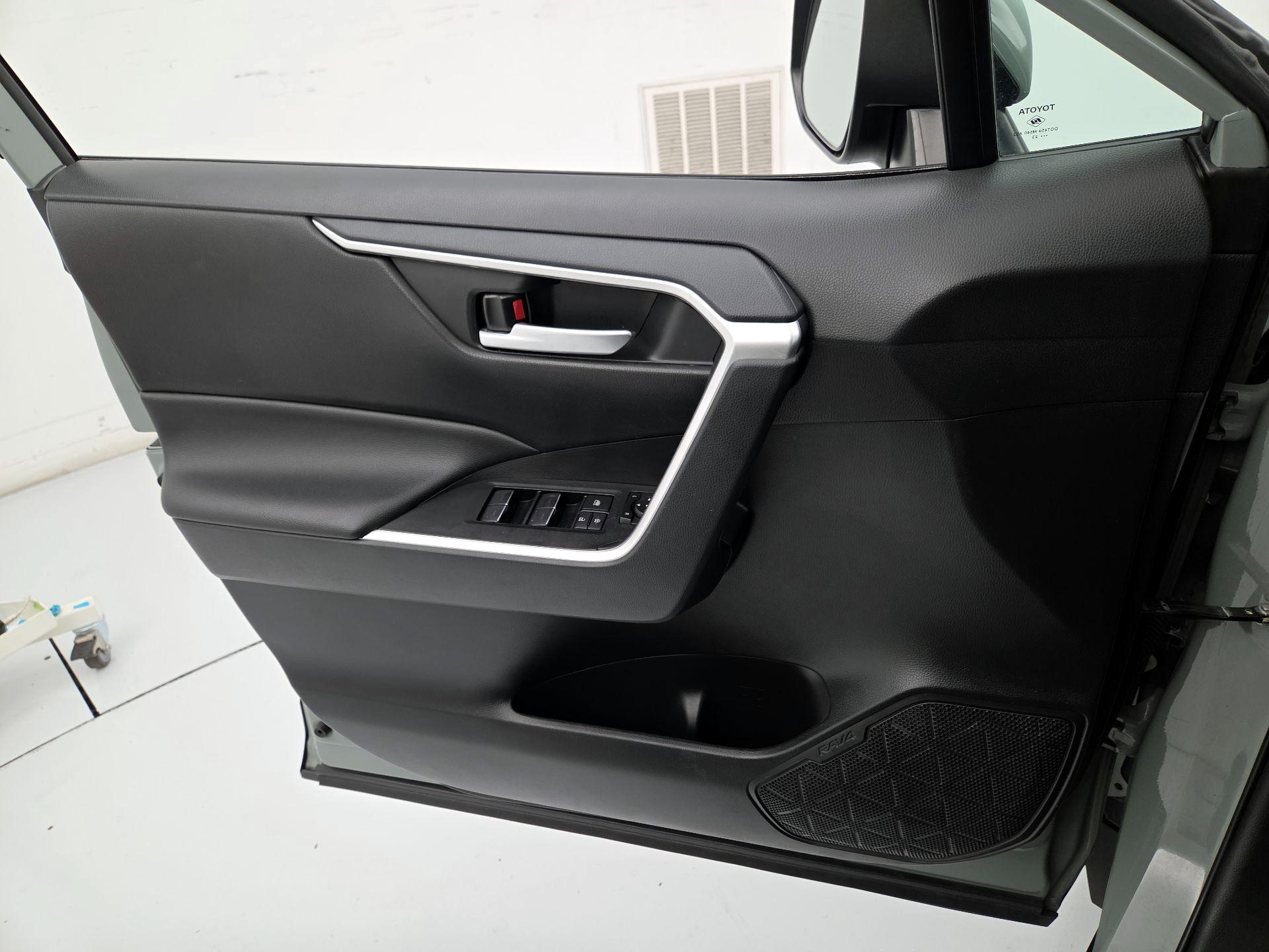 Thumbnail: 2023 Toyota RAV4 - 12