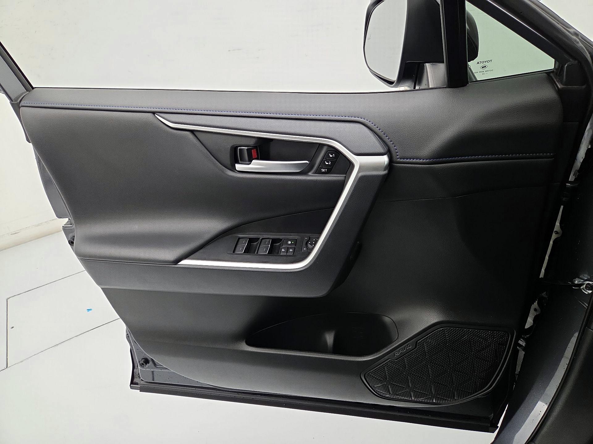 Thumbnail: 2024 Toyota RAV4 - 12