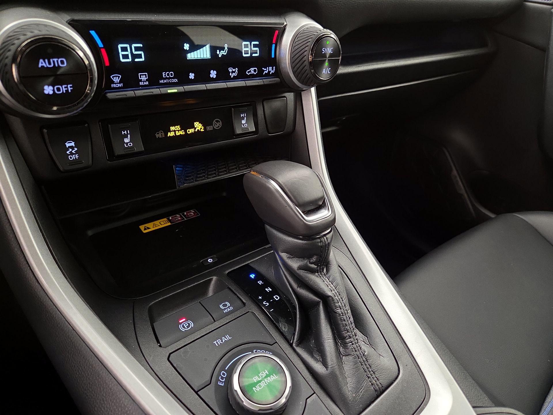 Thumbnail: 2024 Toyota RAV4 - 17