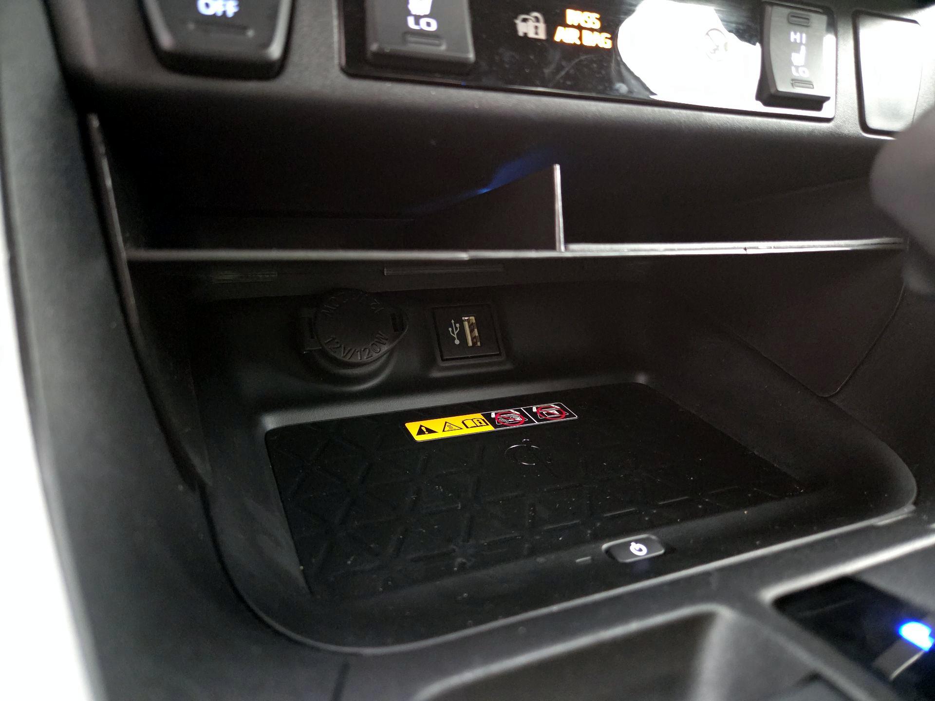 Thumbnail: 2024 Toyota RAV4 - 18