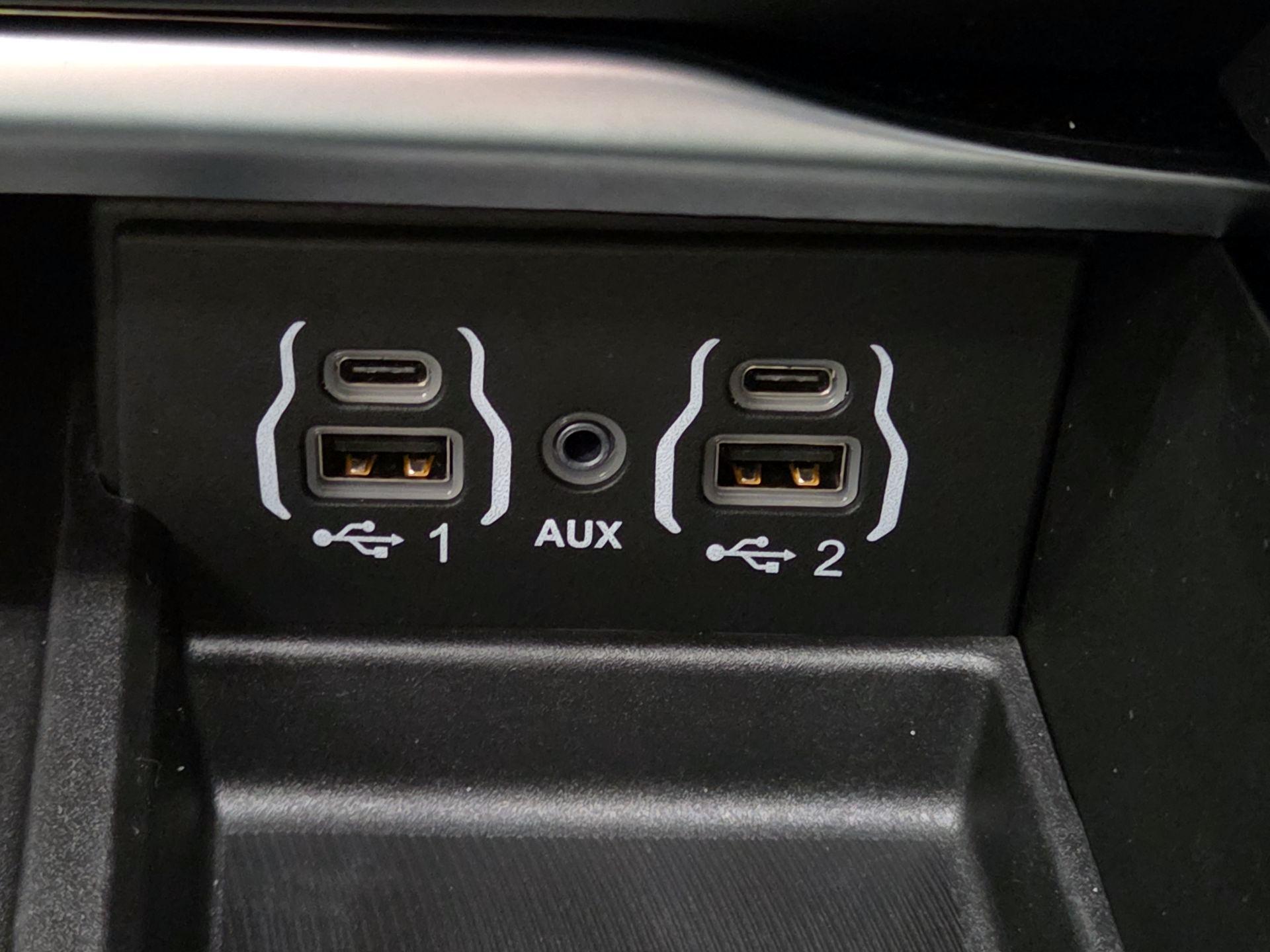 Thumbnail: 2023 Chrysler Pacifica - 19