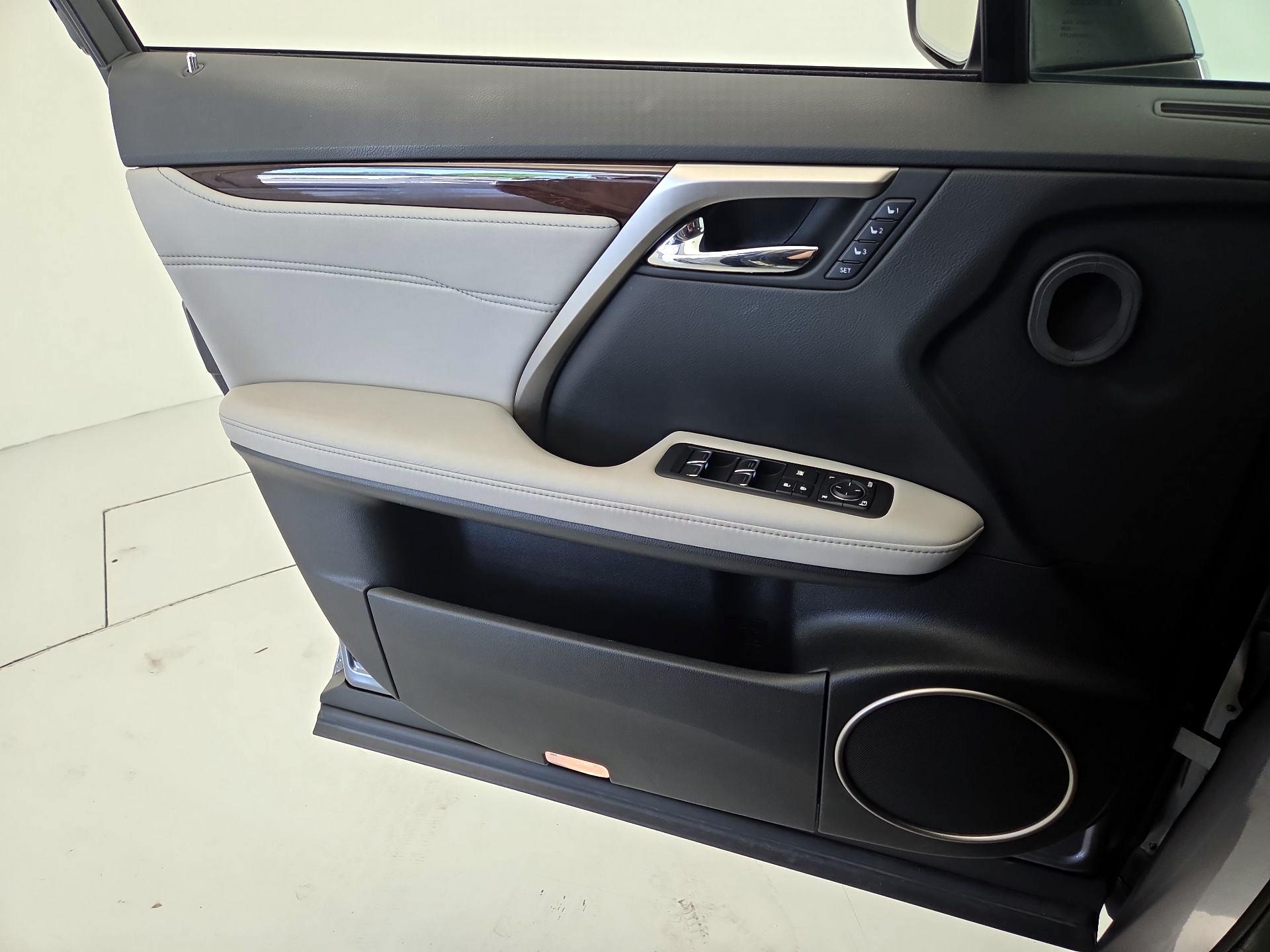 Thumbnail: 2016 Lexus RX - 12