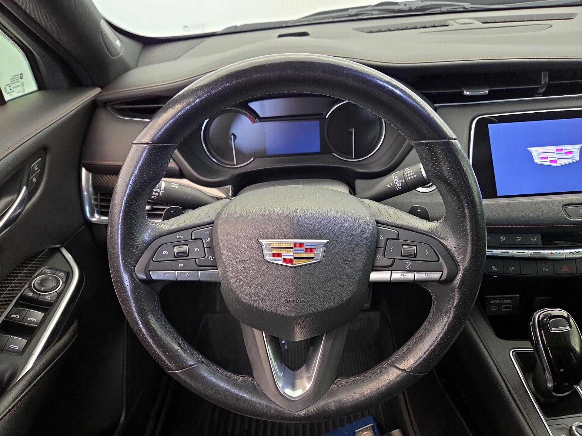 Thumbnail: 2020 Cadillac XT4 - 10