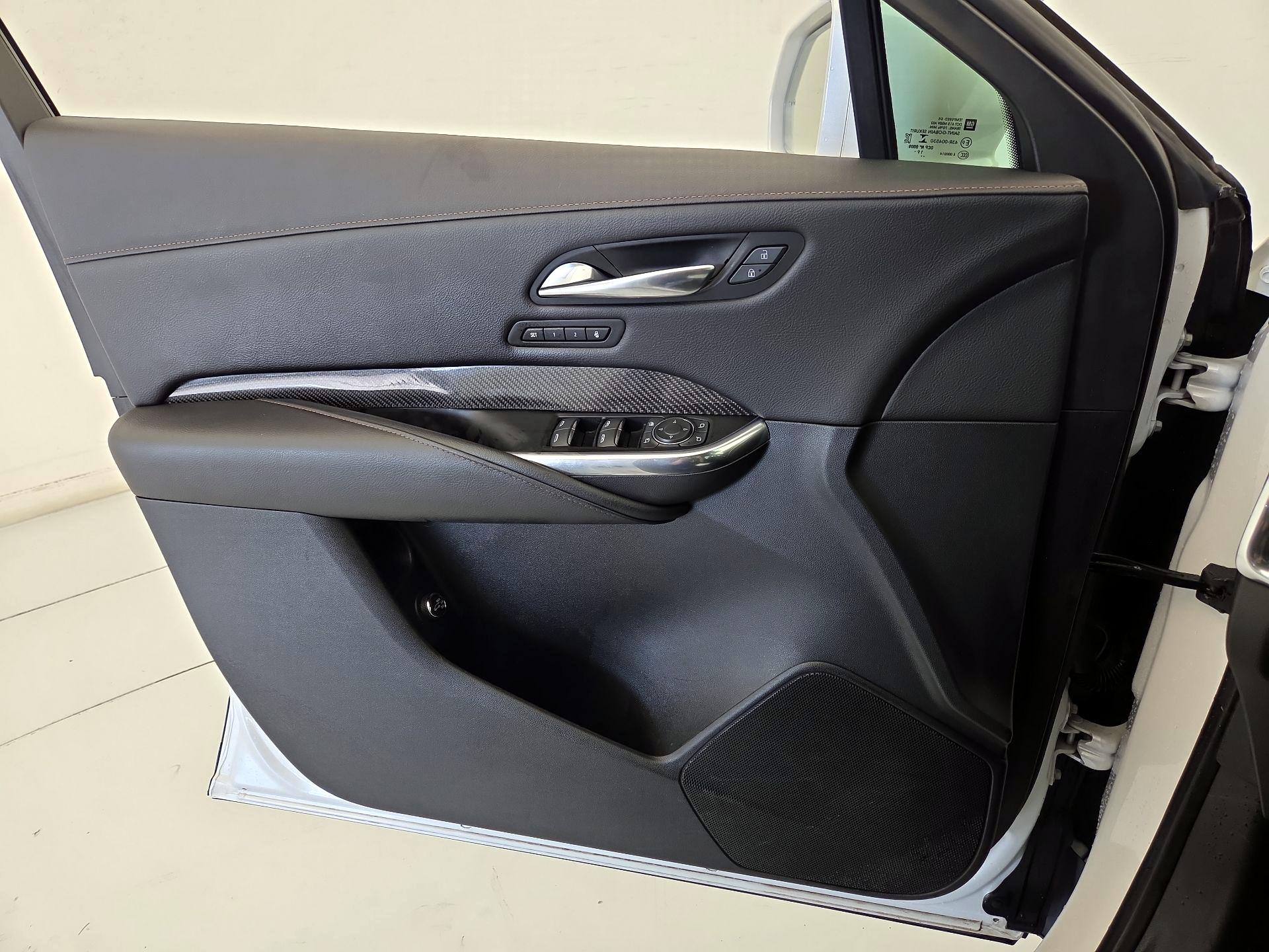 Thumbnail: 2020 Cadillac XT4 - 12