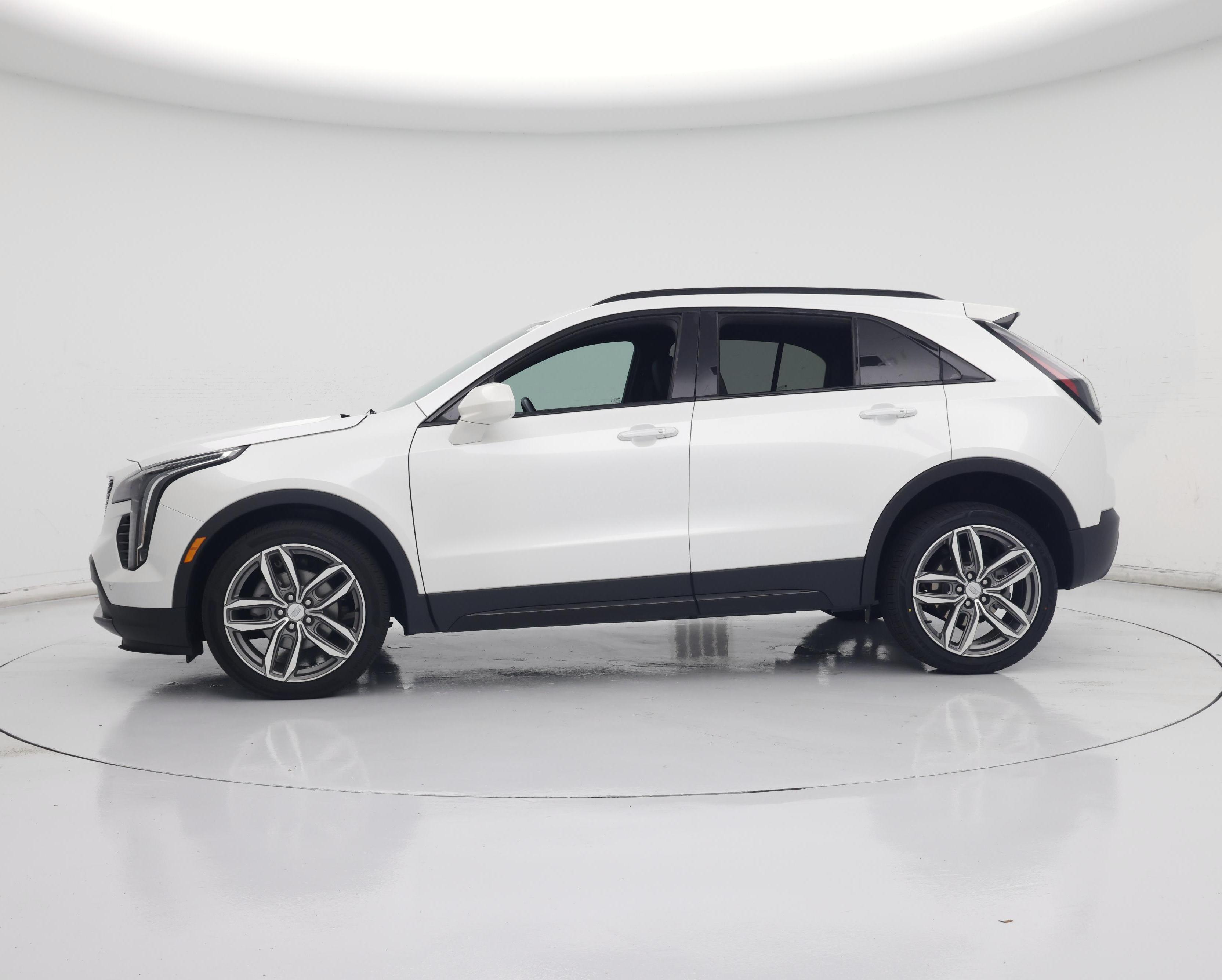 Thumbnail: 2020 Cadillac XT4 - 3