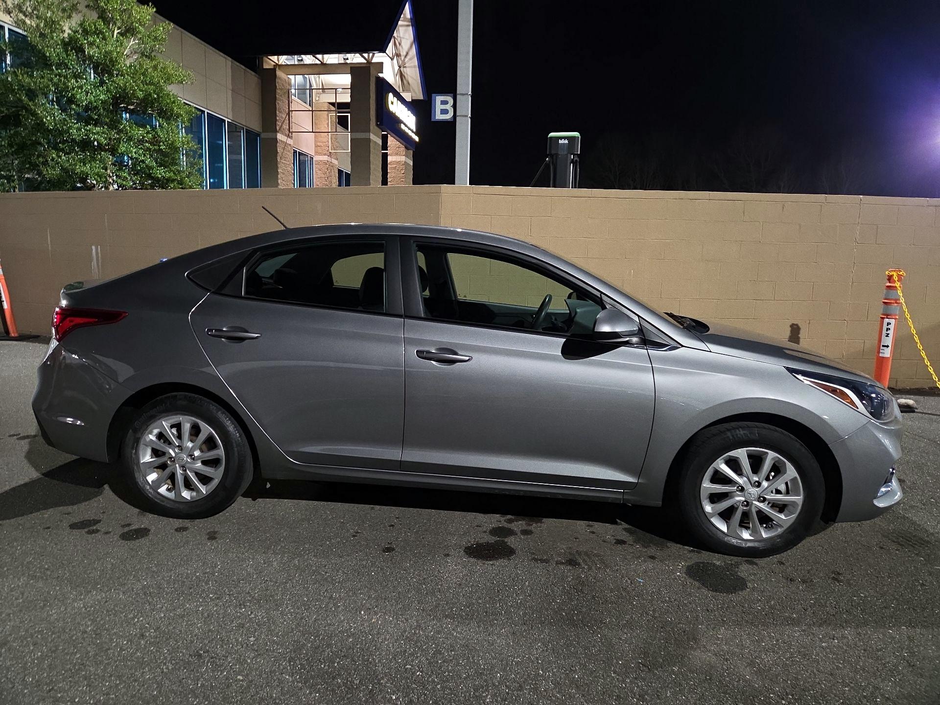 Thumbnail: 2022 Hyundai Accent - 4