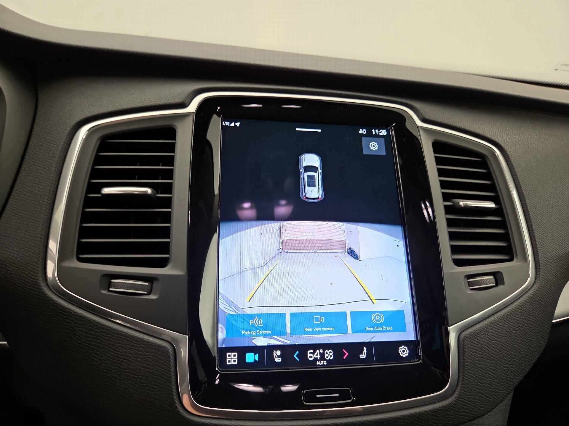 Thumbnail: 2023 Volvo XC90 - 14