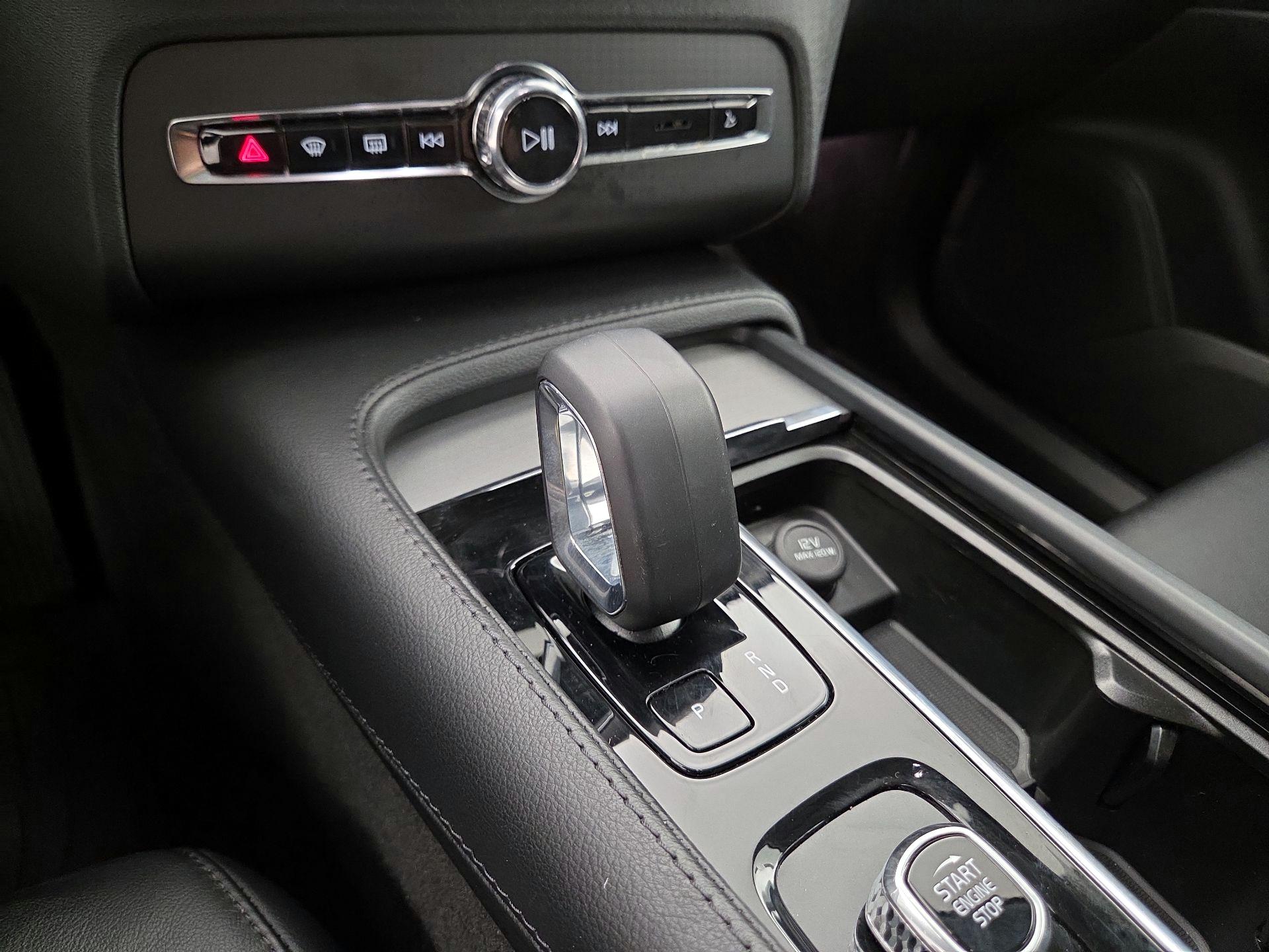 Thumbnail: 2023 Volvo XC90 - 17