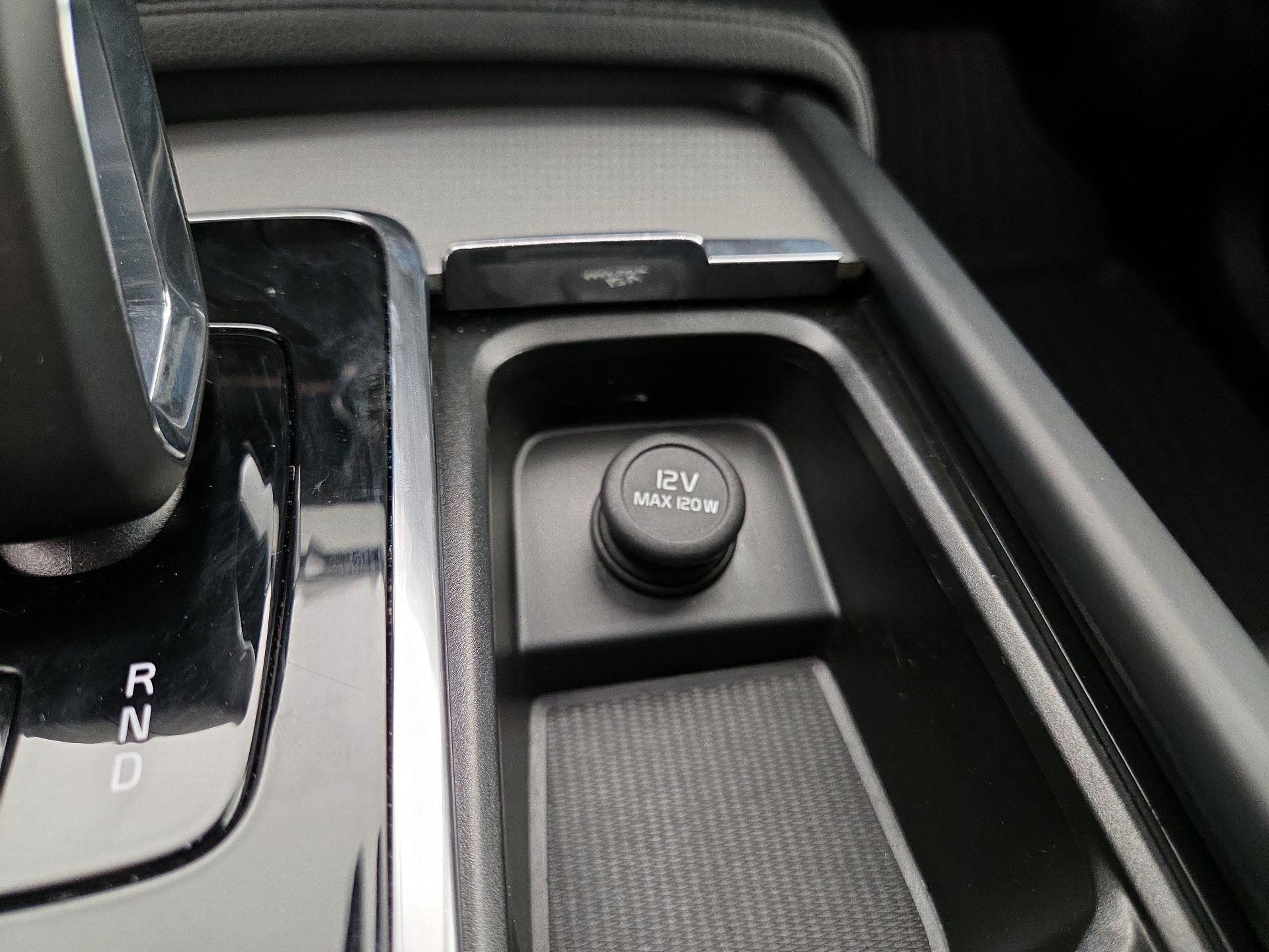 Thumbnail: 2023 Volvo XC90 - 18