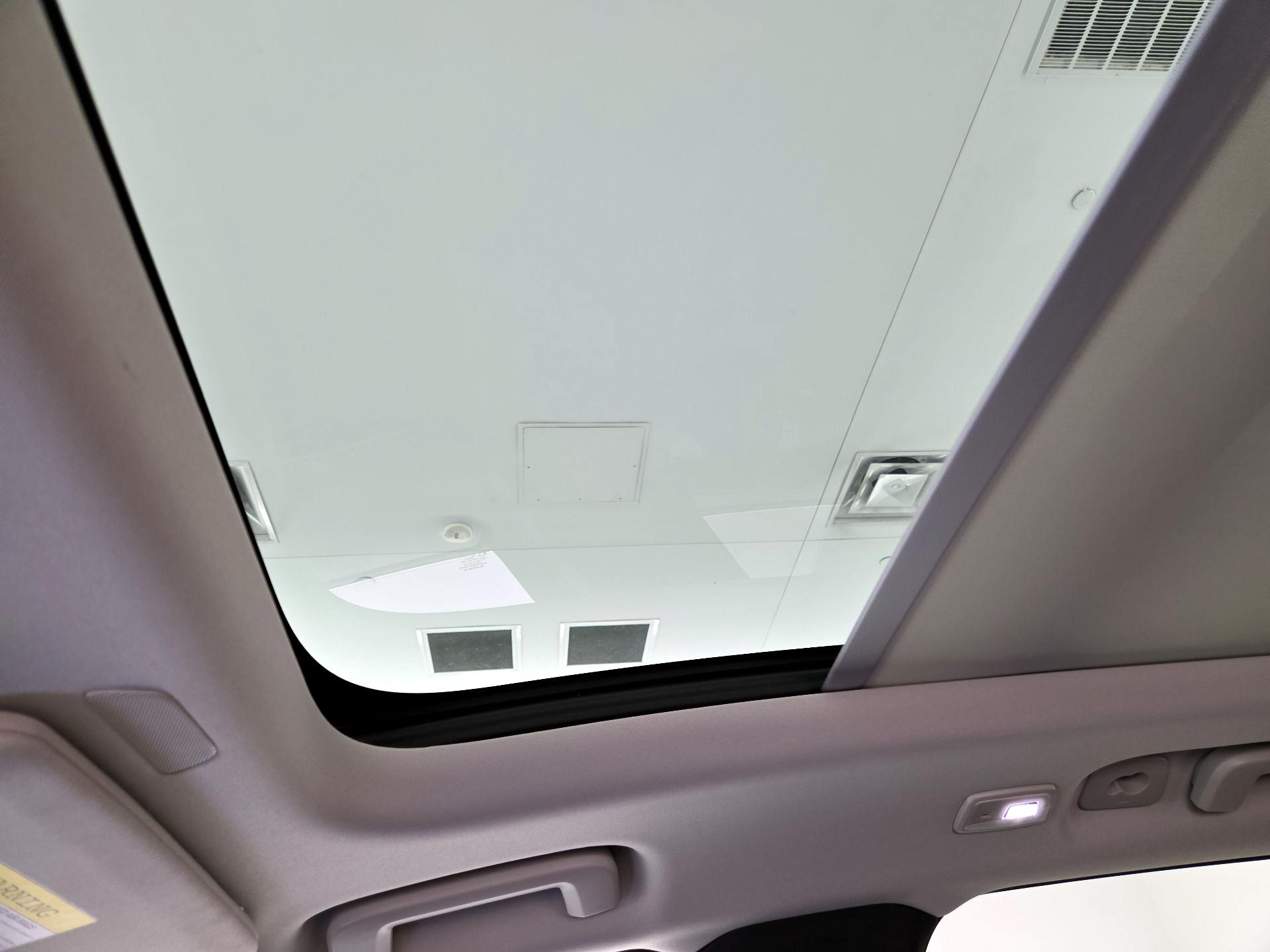 Thumbnail: 2023 Volvo XC90 - 19